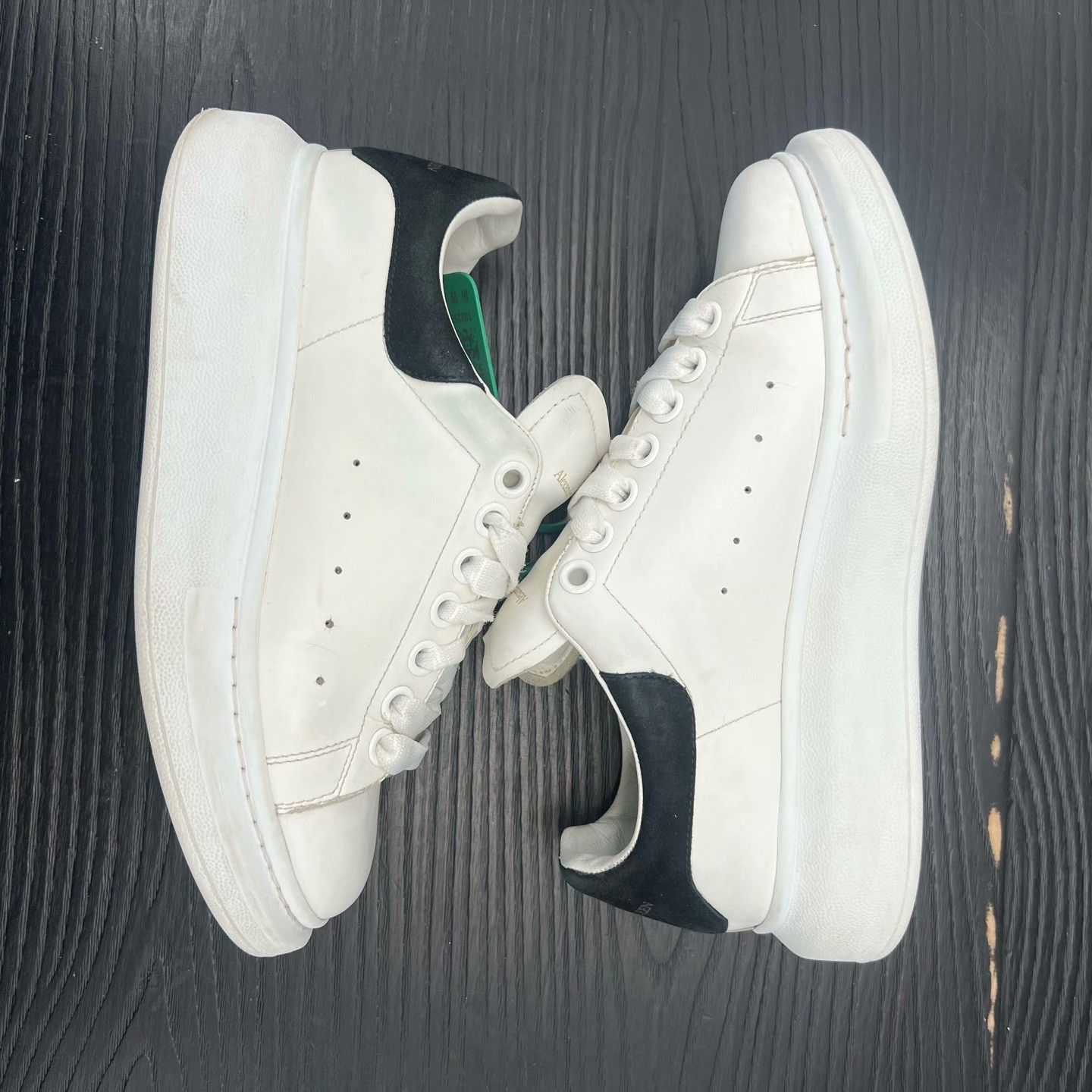 Alexander McQueen Alexander McQueen Black Lowtop Sneakers 37 Women Size US 6.5 / IT 36.5 - 3 Thumbnail