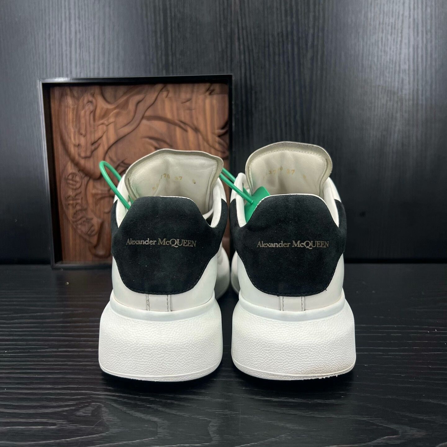 Alexander McQueen Alexander McQueen Black Lowtop Sneakers 37 Women Size US 6.5 / IT 36.5 - 5 Thumbnail