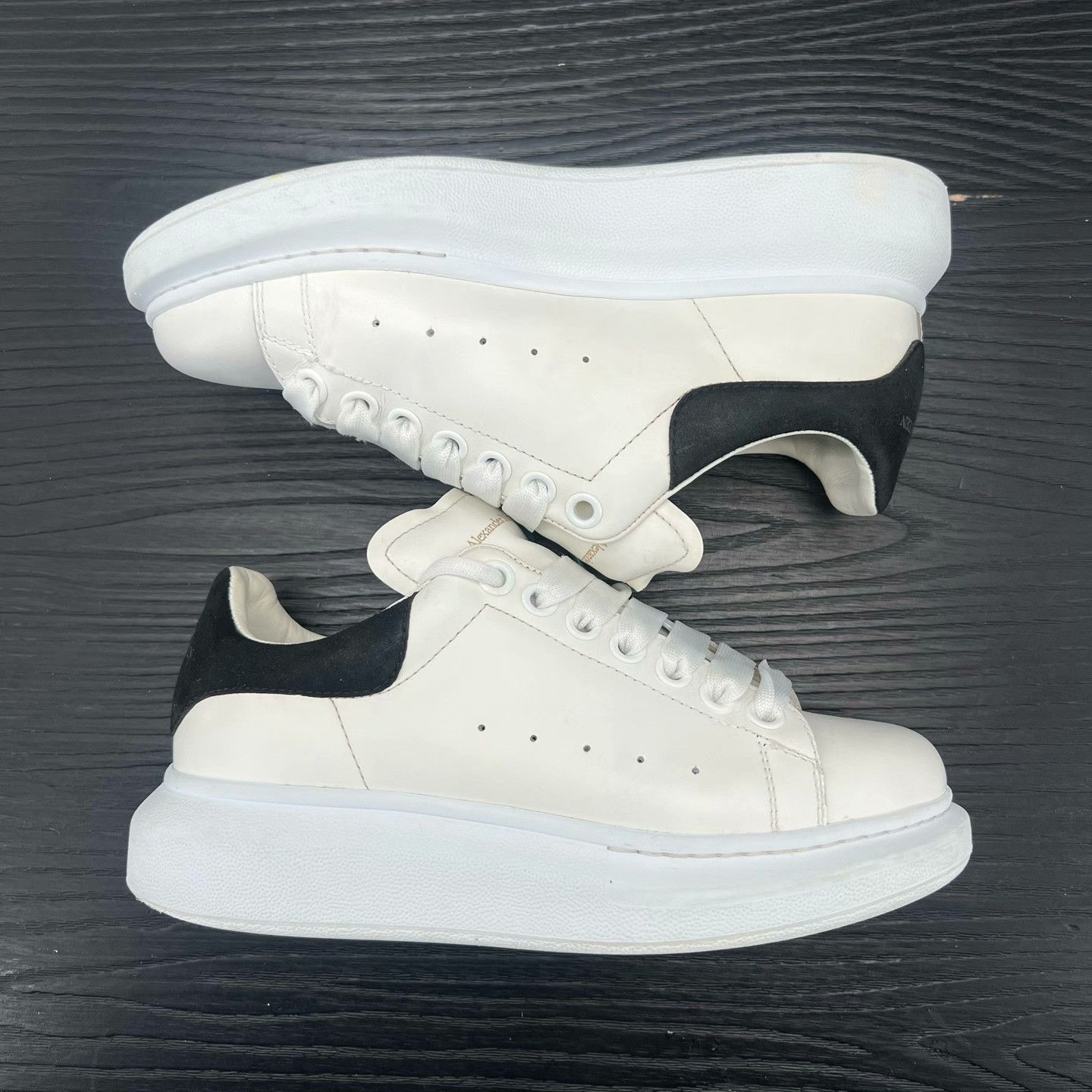 Alexander McQueen Alexander McQueen Black Lowtop Sneakers 37 Women Size US 6.5 / IT 36.5 - 2 Thumbnail