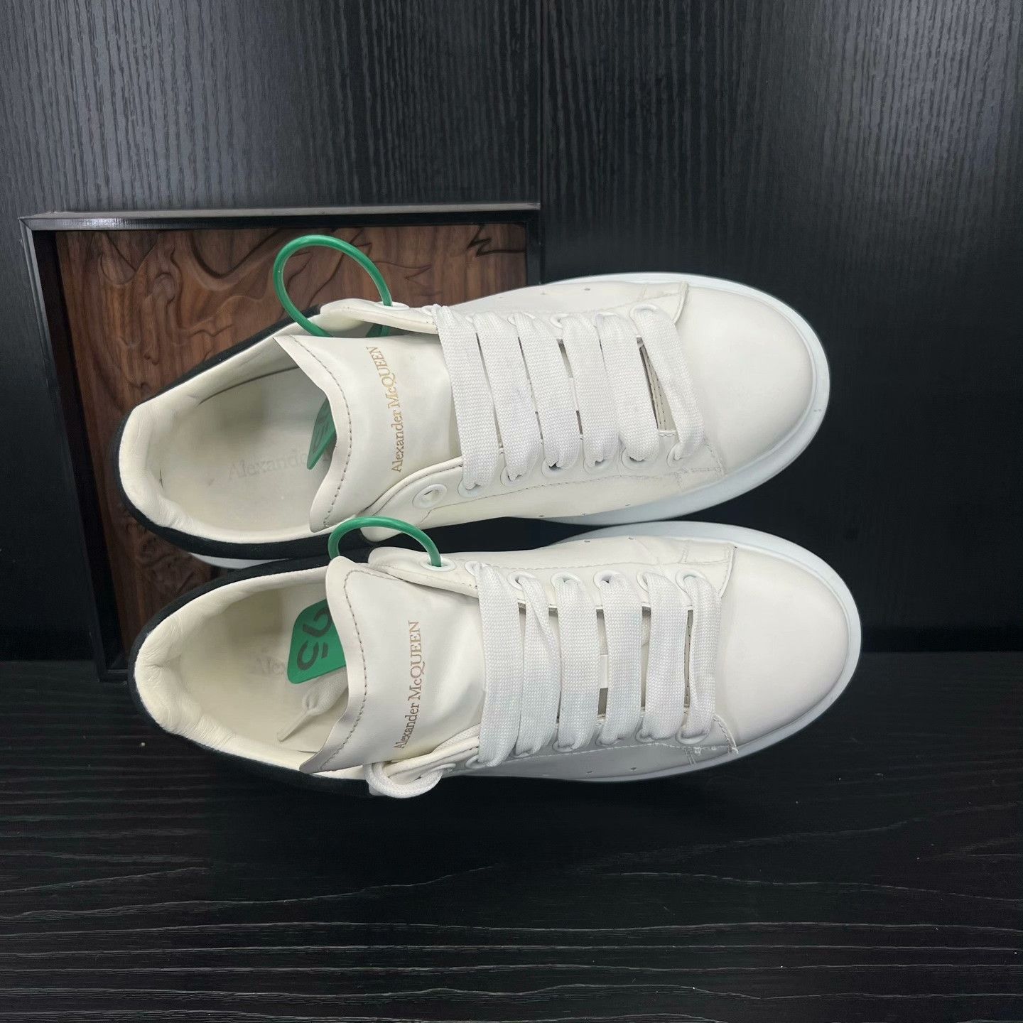 Alexander McQueen Alexander McQueen Black Lowtop Sneakers 37 Women Size US 6.5 / IT 36.5 - 5 Thumbnail