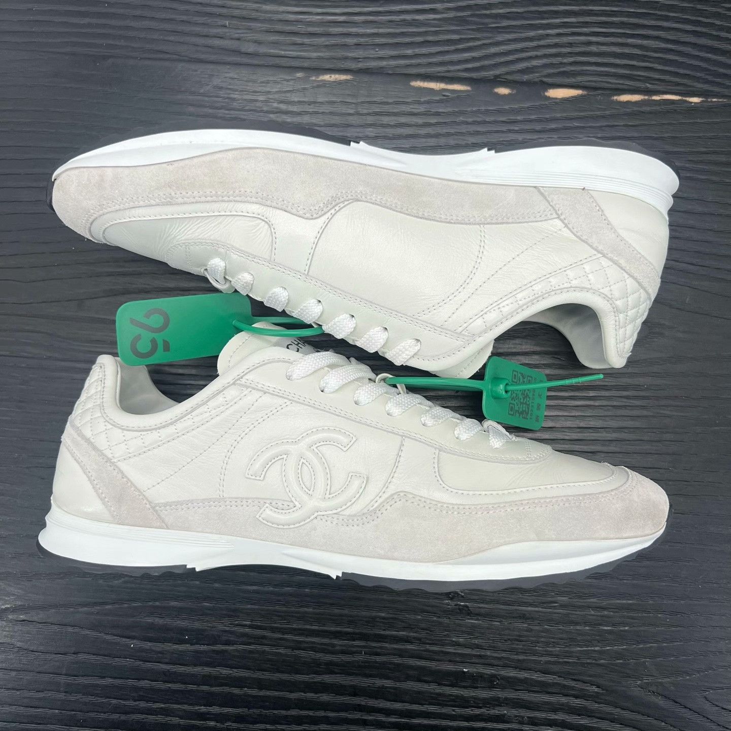 Chanel Chanel White Lowtop Sneakers 25 Men Size US 10 / EU 43 - 2 Thumbnail