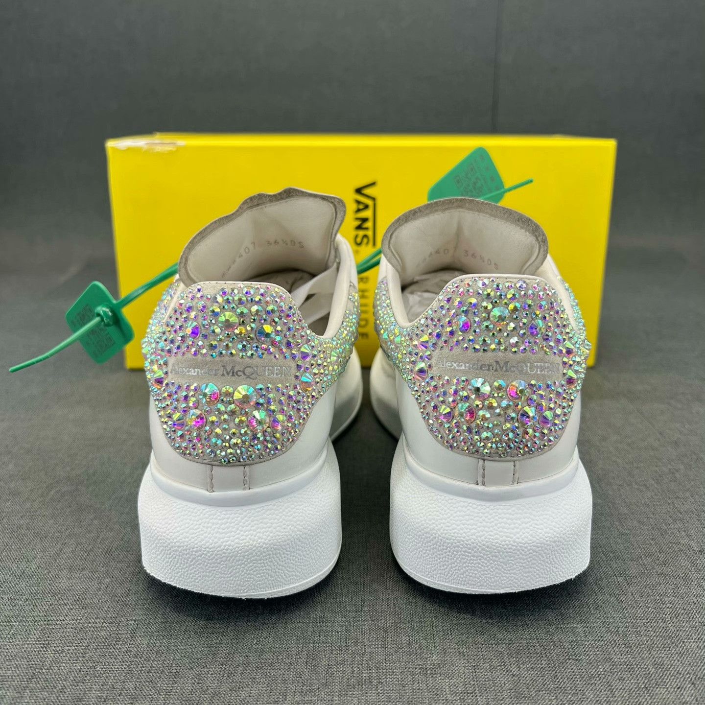 Alexander McQueen Alexander McQueen White Lowtop Sneakers 36 Women Size US 6 / IT 36 - 5 Thumbnail