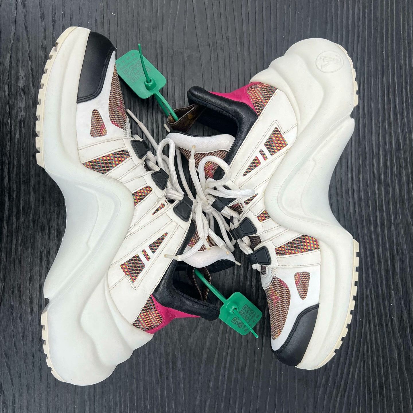 Louis Vuitton Louis Vuitton Pink Lowtop Sneakers 38 Men Size US 6 / EU 39 - 2 Thumbnail