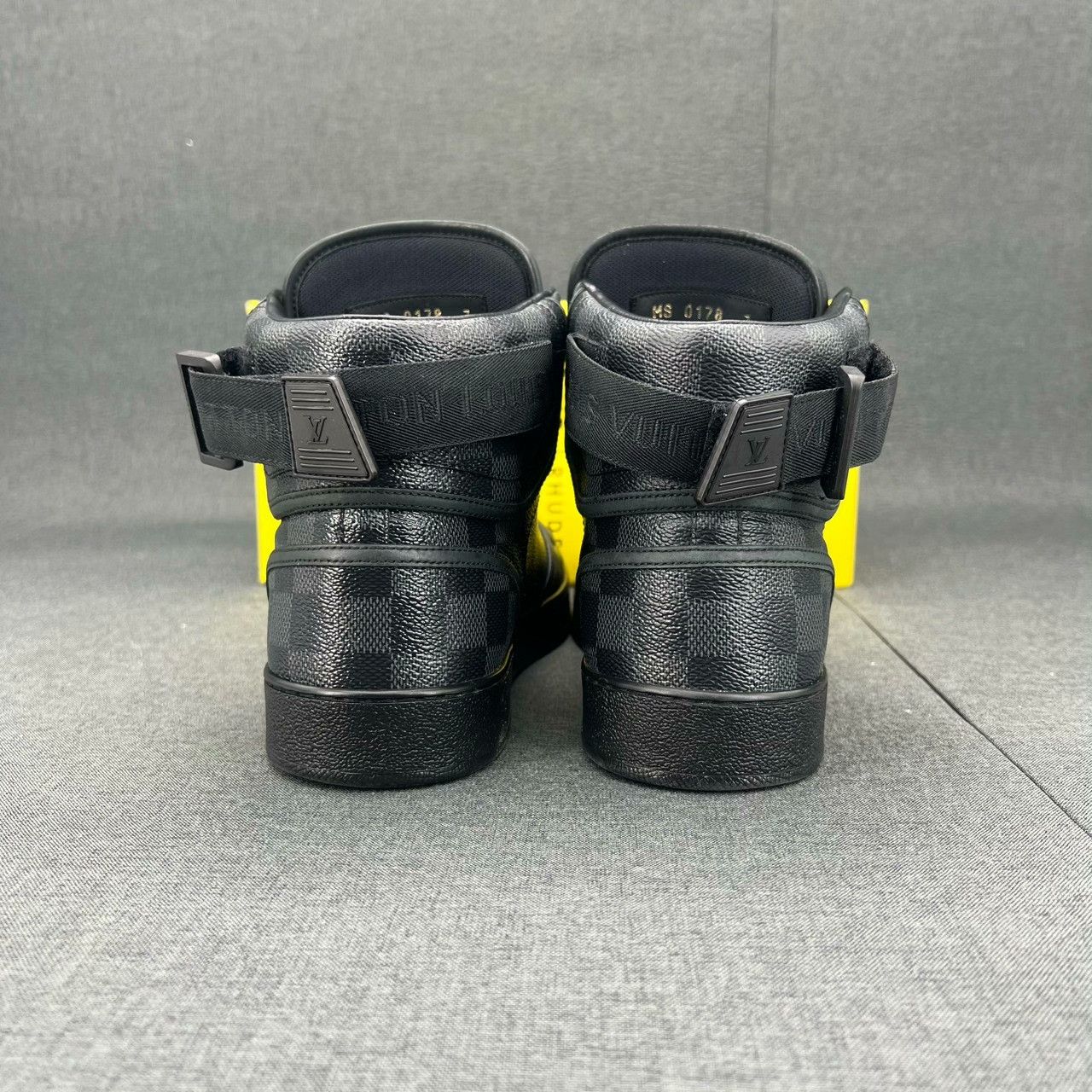 Louis Vuitton Louis Vuitton Checkered Gray Hitop Sneakers 41 Men Size US 8.5 / EU 41-42 - 5 Thumbnail