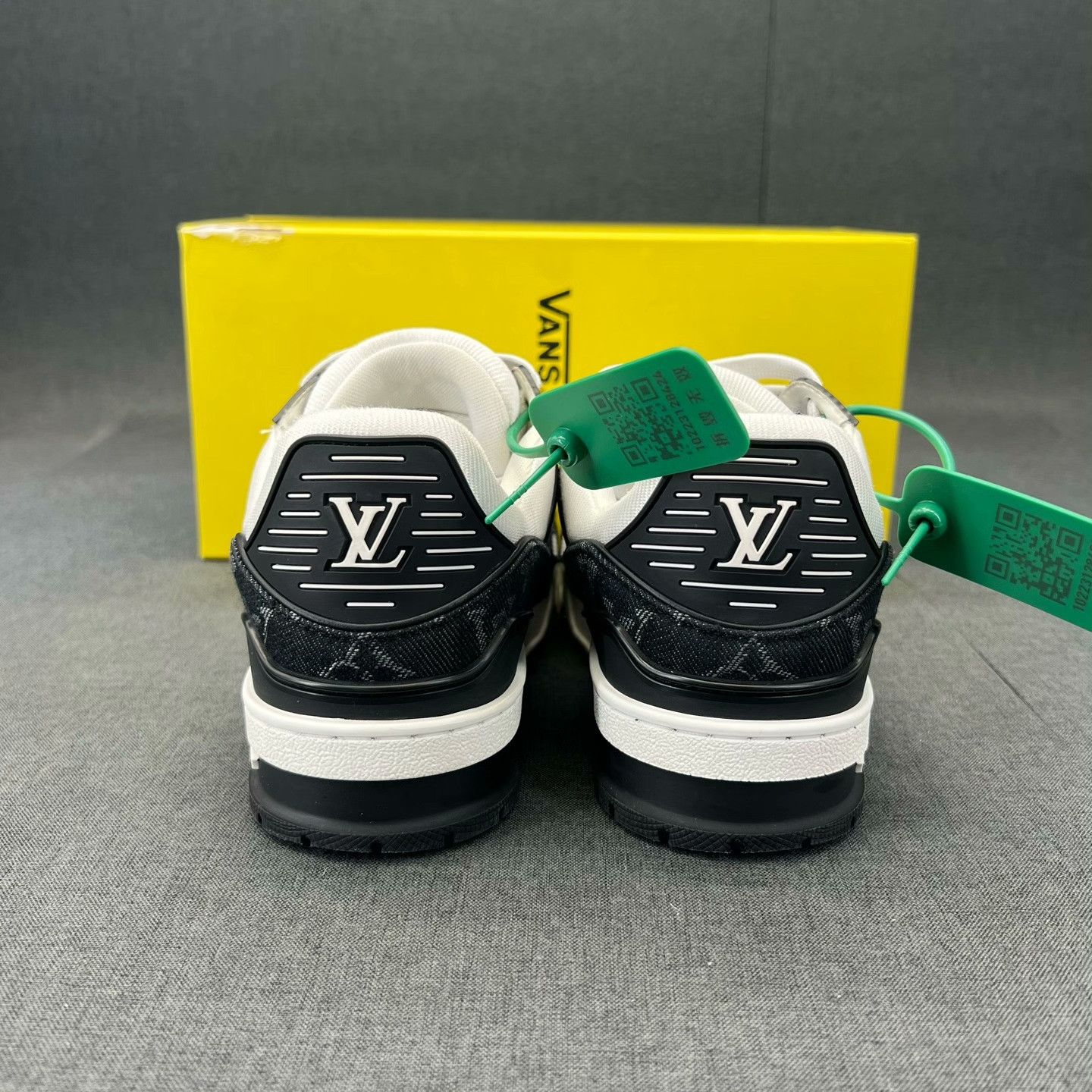 Louis Vuitton Louis Vuitton Training Denim Black Lowtop Sneakers 37 Women Size US 6.5 / IT 36.5 - 5 Thumbnail