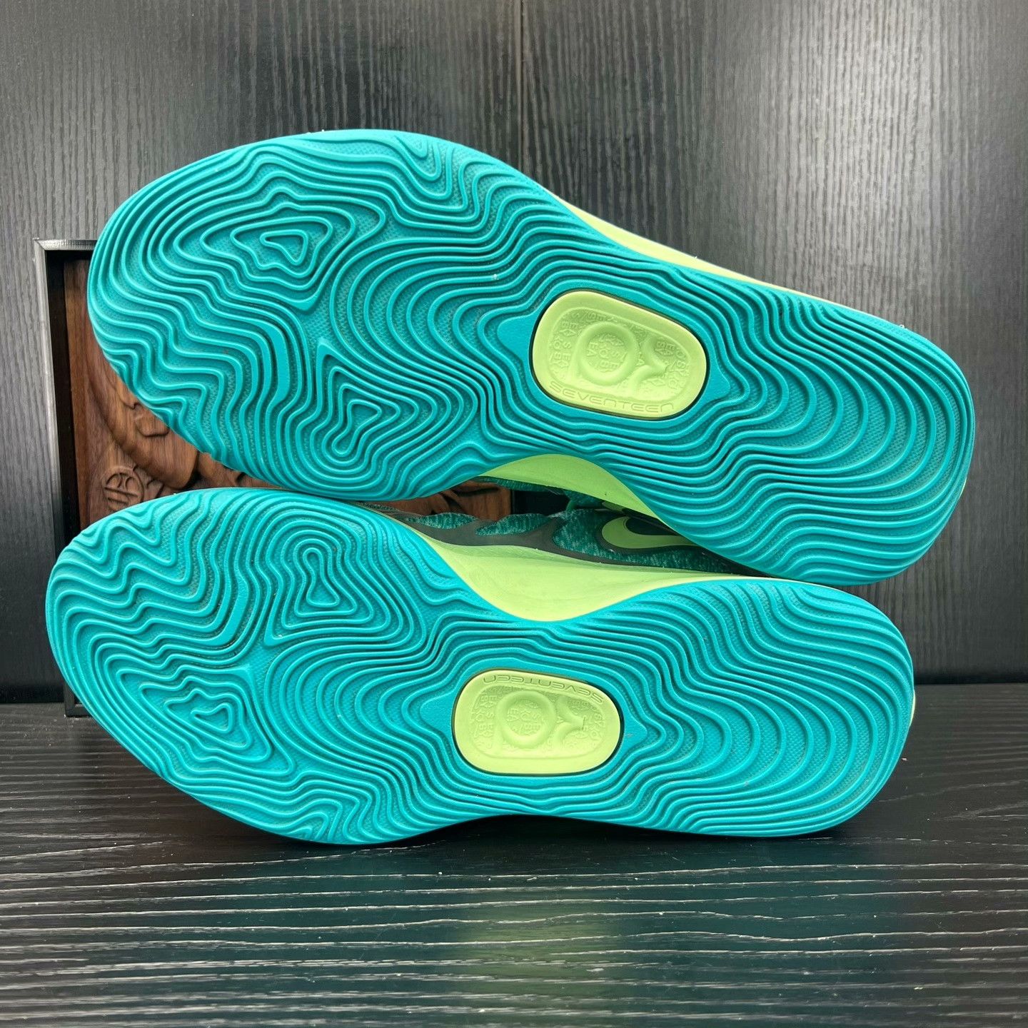 Nike Nike Green Lowtop Sneakers 43 Men Size US 10 / EU 43 - 6 Thumbnail