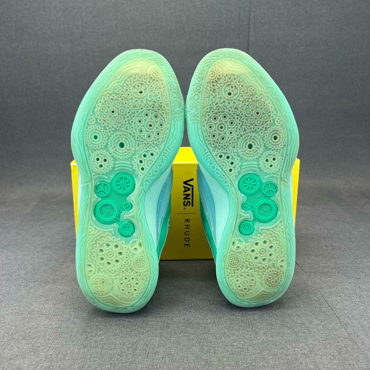 Nike Nike Green Lowtop Sneakers 43 Men Size US 10 / EU 43 - 7 Thumbnail