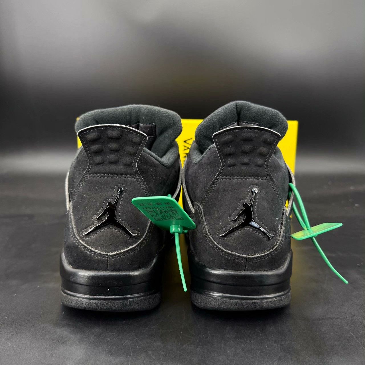 Nike Nike AJ4 Black Lowtop Sneakers 20 Men Size US 10 / EU 43 - 5 Thumbnail
