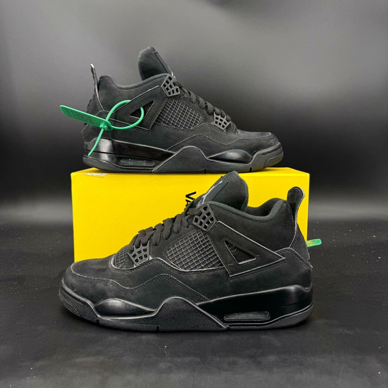 Nike Nike AJ4 Black Lowtop Sneakers 20 Men Size US 10 / EU 43 - 4 Thumbnail