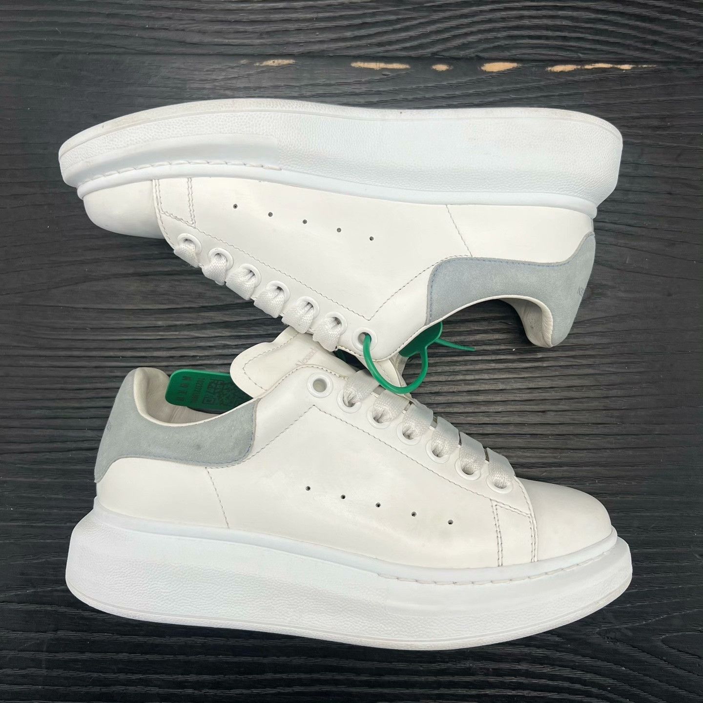 Alexander McQueen Alexander McQueen Blue Lowtop Sneakers 36 Women Size US 6 / IT 36 - 8 Thumbnail