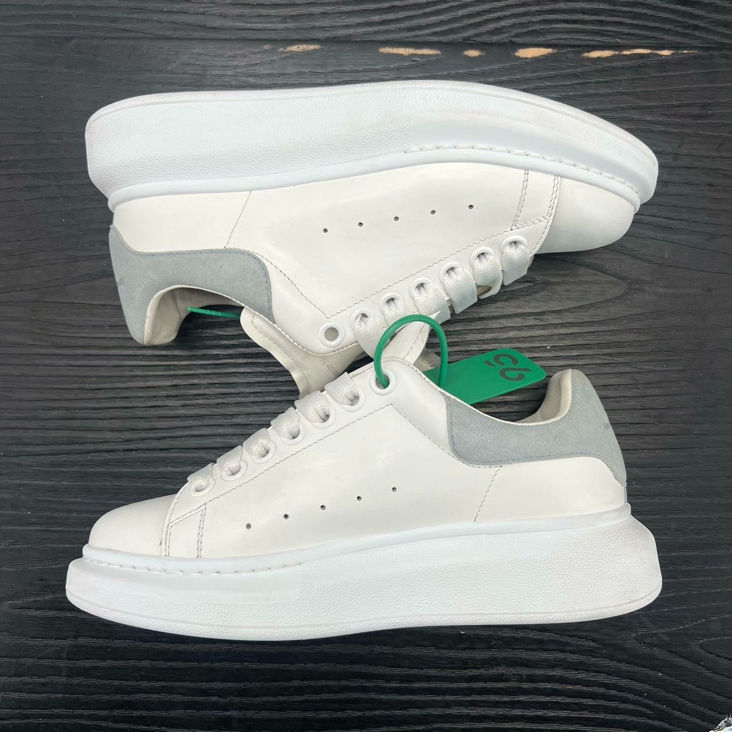 Alexander McQueen Alexander McQueen Blue Lowtop Sneakers 36 Women Size US 6 / IT 36 - 2 Thumbnail
