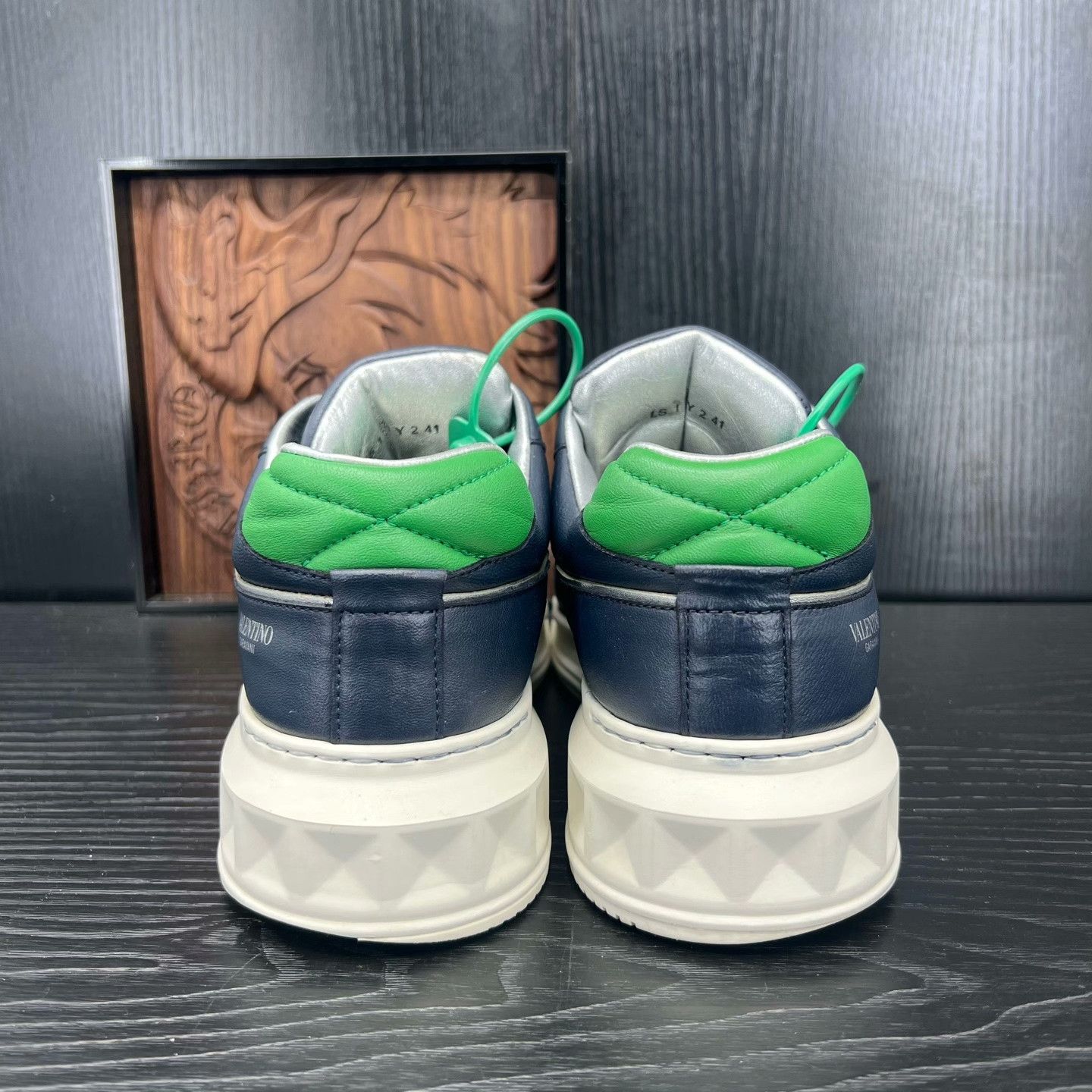 Valentino Valentino Blue Lowtop Sneakers 41 Men Size US 8.5 / EU 41-42 - 5 Thumbnail