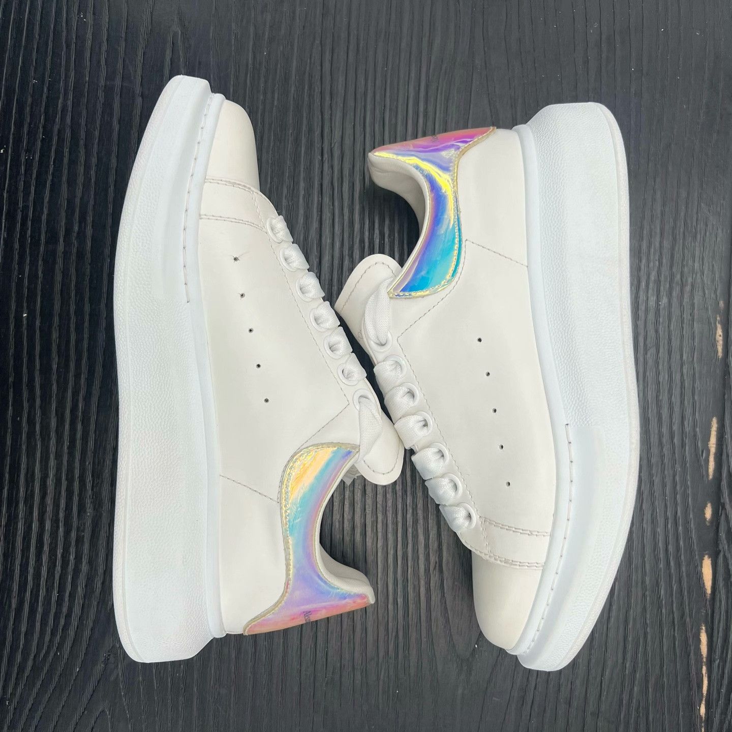 Alexander McQueen Alexander McQueen Laser Lowtop Sneakers 36 Women Size US 6 / IT 36 - 2 Thumbnail