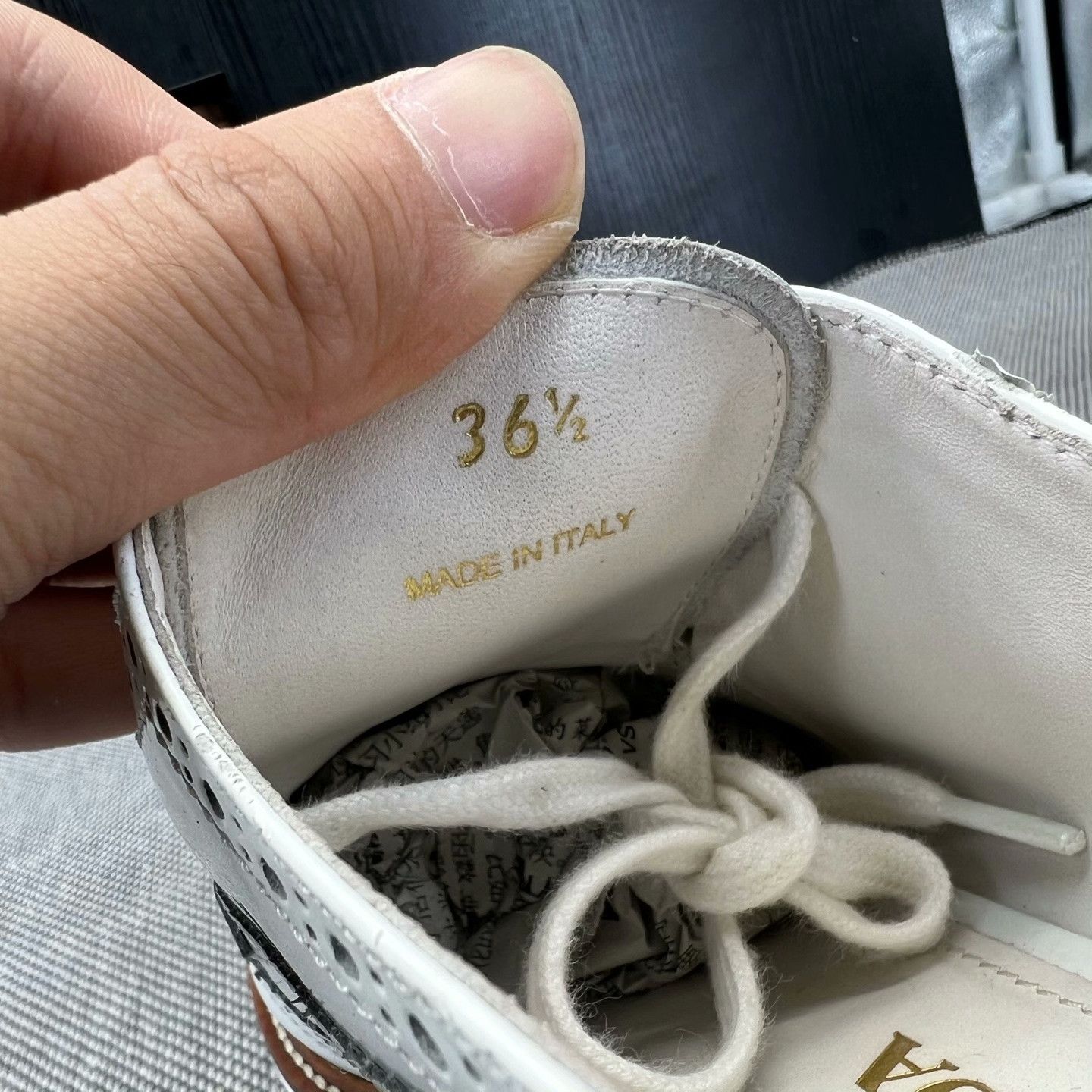 Prada Prada White Lowtop Sneakers 36 Women Size US 6 / IT 36 - 7 Thumbnail