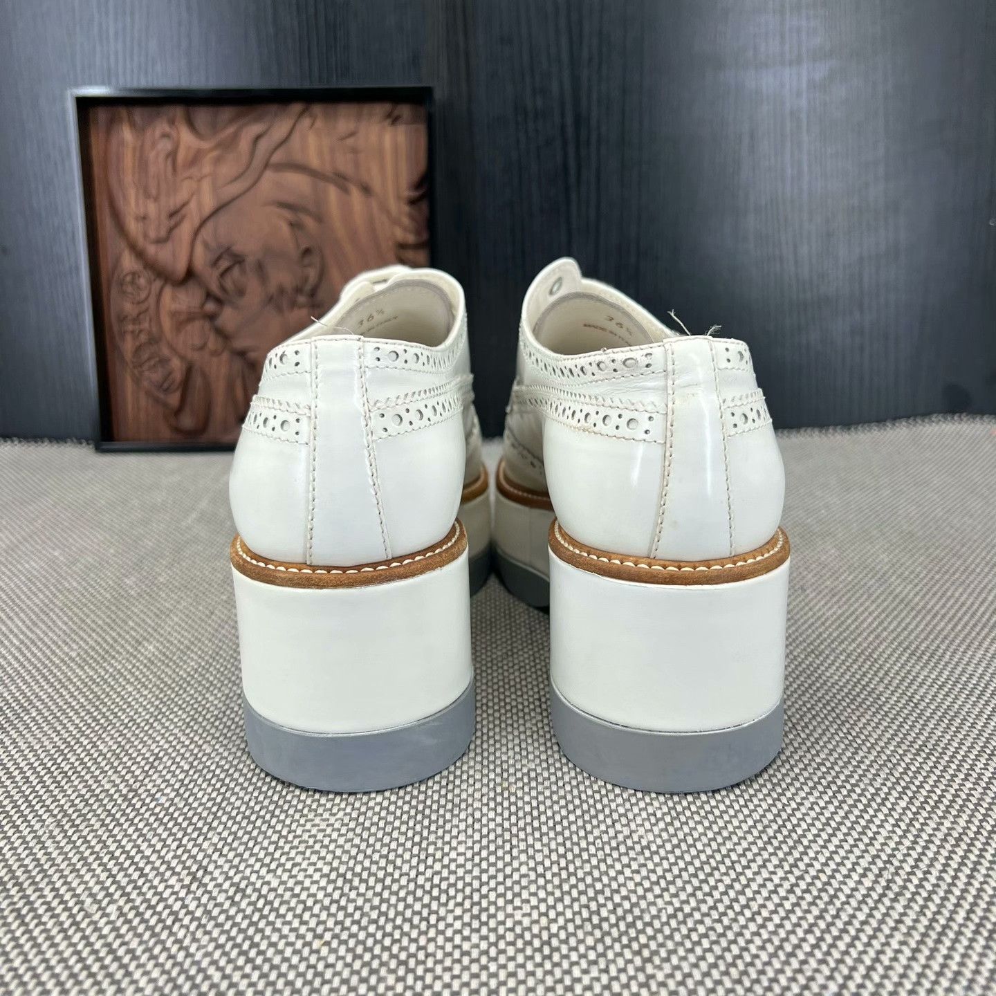 Prada Prada White Lowtop Sneakers 36 Women Size US 6 / IT 36 - 6 Thumbnail