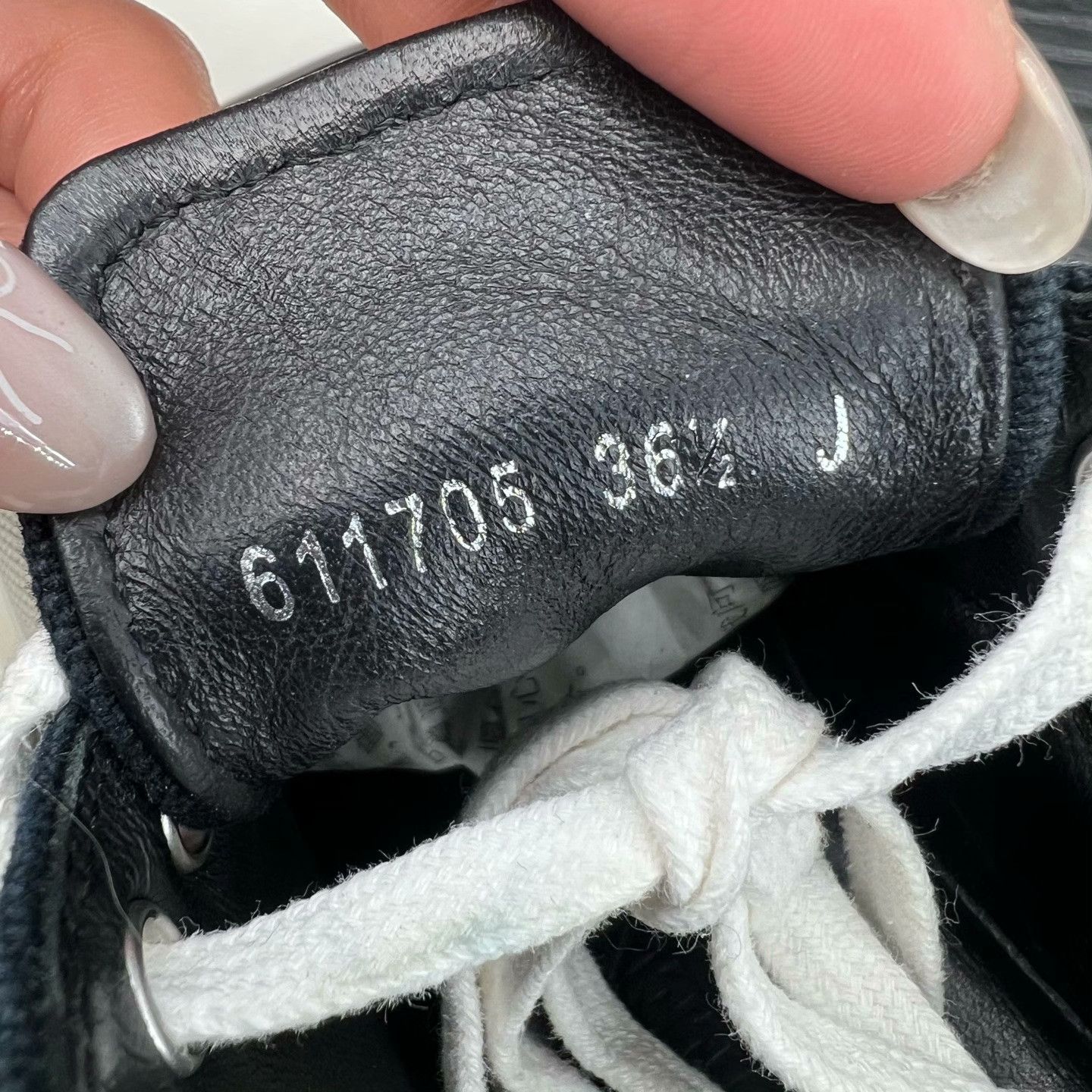 Alexander McQueen Alexander McQueen Black Lowtop Sneakers 36 Women Size US 6 / IT 36 - 8 Thumbnail