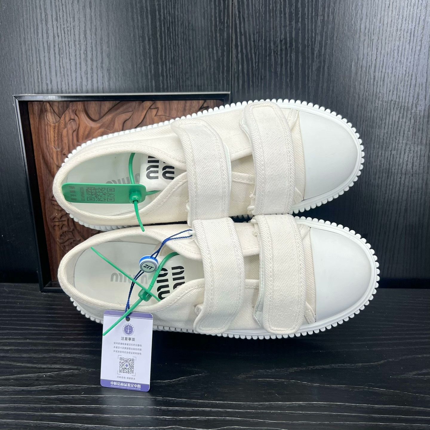 Miu Miu Miu Miu Canvas White Lowtop Sneakers 38 Women Size US 7.5 / IT 37.5 - 7 Thumbnail