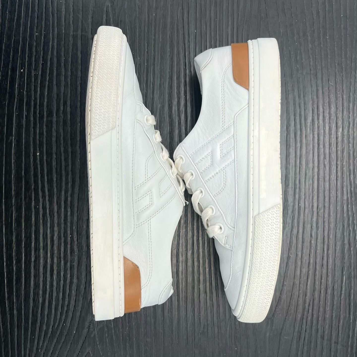 Hermes Hermes White Lowtop Sneakers 37 Women Size US 6.5 / IT 36.5 - 2 Thumbnail