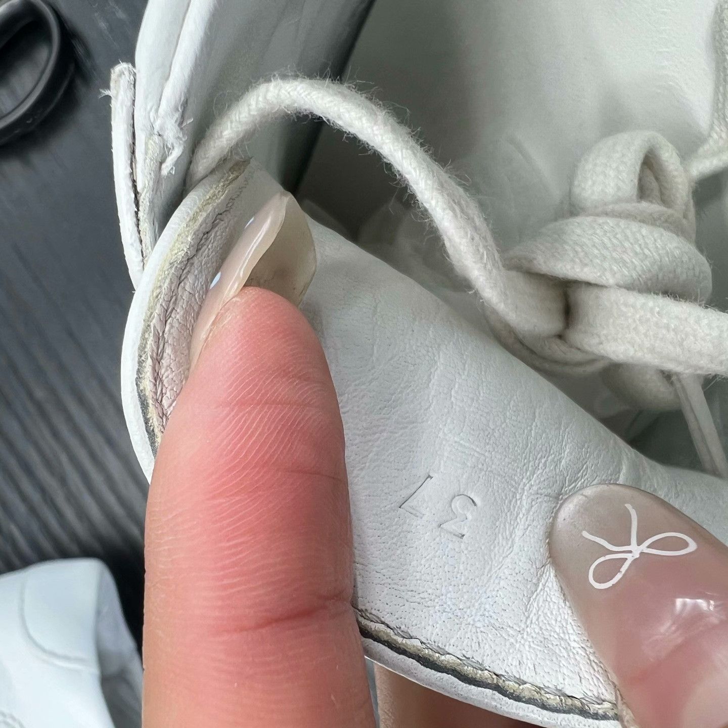 Hermes Hermes White Lowtop Sneakers 37 Women Size US 6.5 / IT 36.5 - 8 Thumbnail