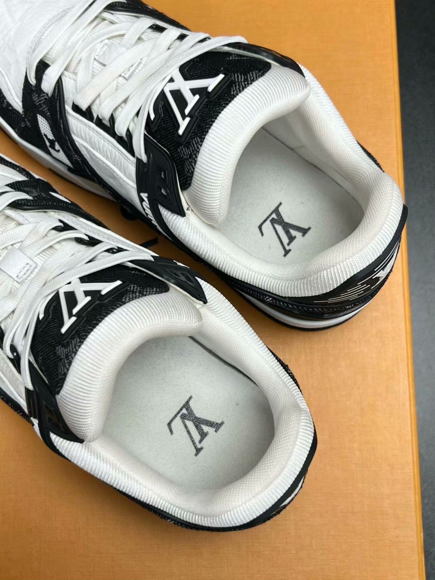 Louis Vuitton Louis Vuitton Training Denim Black Lowtop Sneakers 38 Women Size US 7.5 / IT 37.5 - 4 Thumbnail