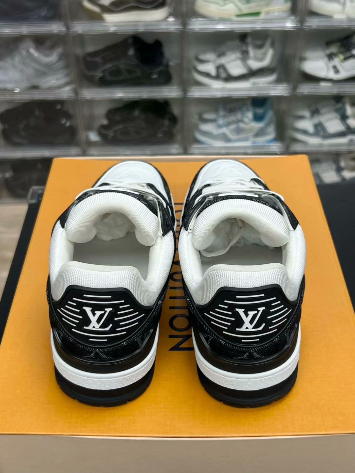 Louis Vuitton Louis Vuitton Training Denim Black Lowtop Sneakers 38 Women Size US 7.5 / IT 37.5 - 7 Thumbnail