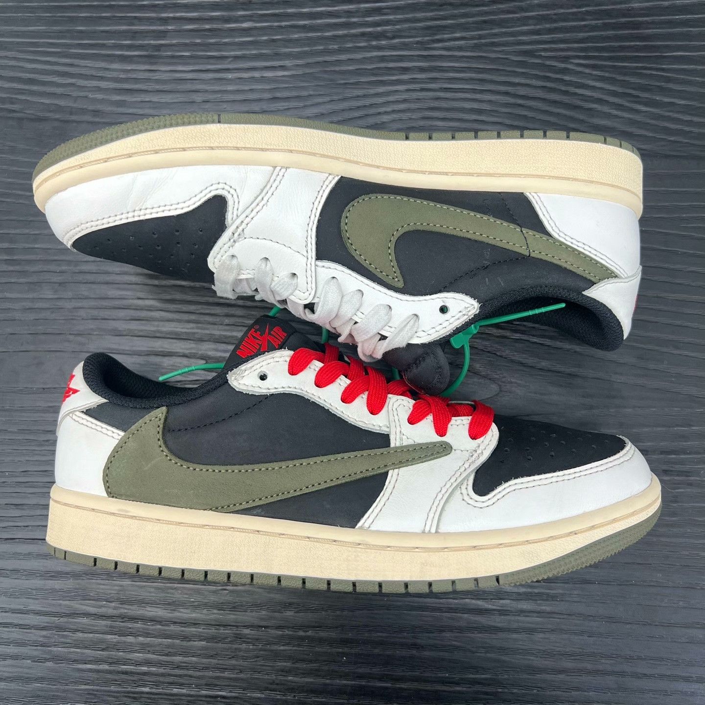 Nike Nike AJ1 Lowtop Sneakers 39 Men Size US 6.5 / EU 39-40 - 3 Thumbnail