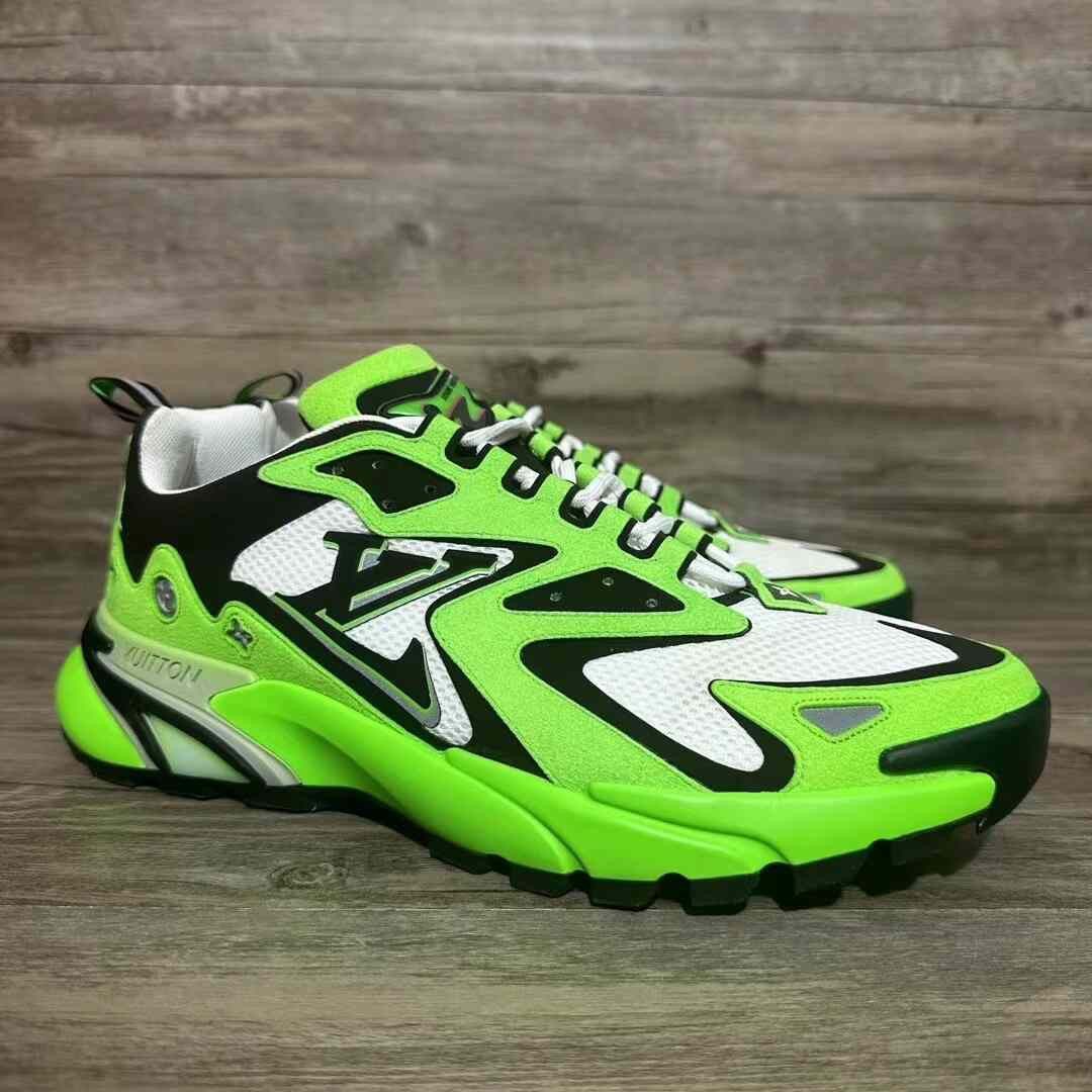 Louis Vuitton Louis Vuitton Running Green Lowtop Sneakers 42 Men Size US 9 / EU 42 - 2 Thumbnail