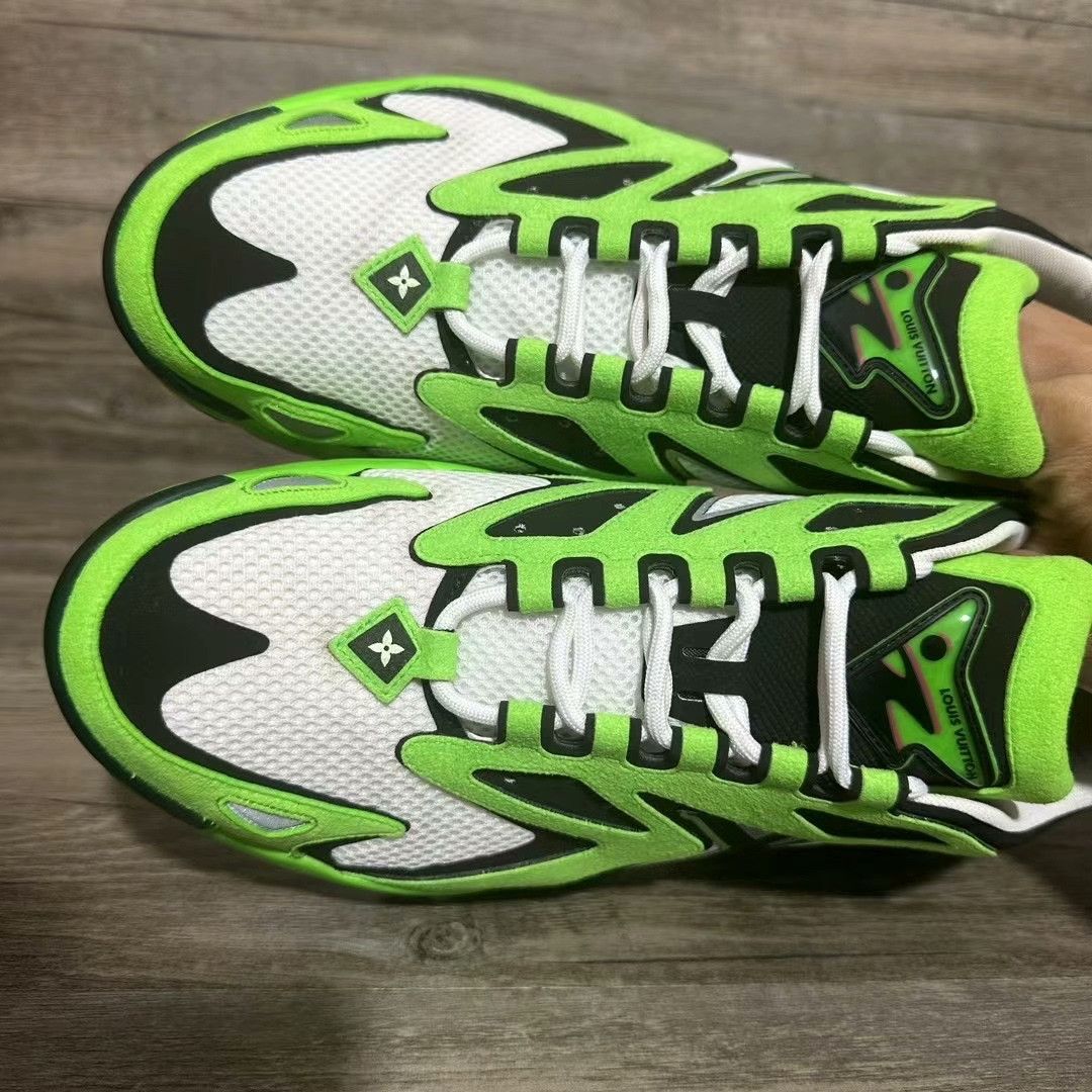 Louis Vuitton Louis Vuitton Running Green Lowtop Sneakers 42 Men Size US 9 / EU 42 - 5 Thumbnail