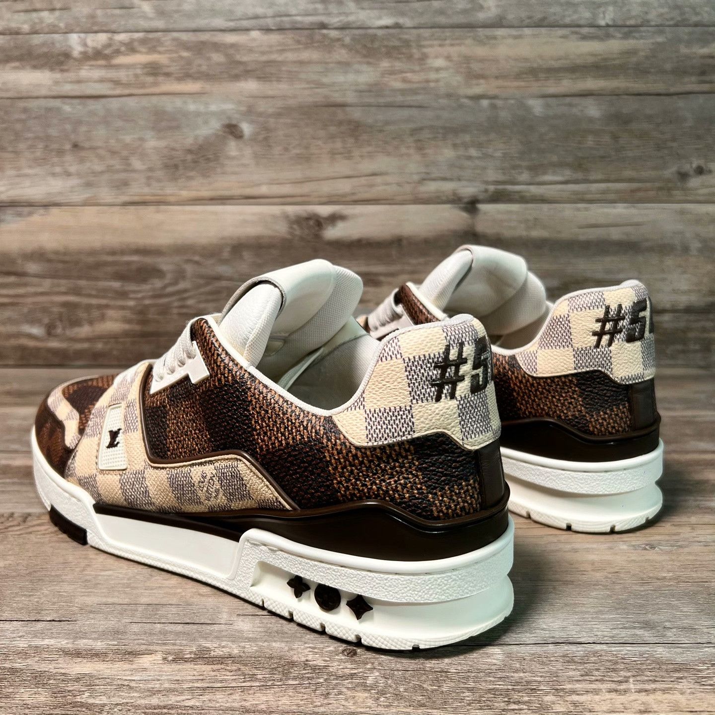 Louis Vuitton Louis Vuitton Training Brown Lowtop Sneakers 9 Men Size US 9 / EU 42 - 4 Thumbnail