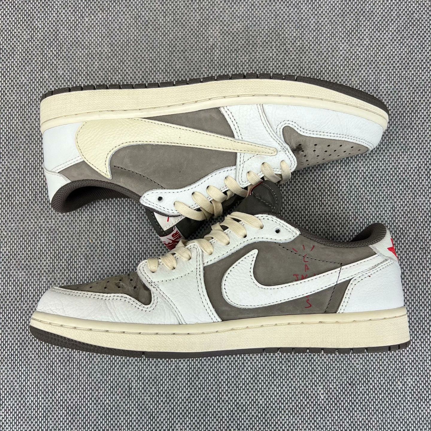 Nike Nike AJ1 Lowtop Sneakers 42 Men Size US 9 / EU 42 - 3 Thumbnail