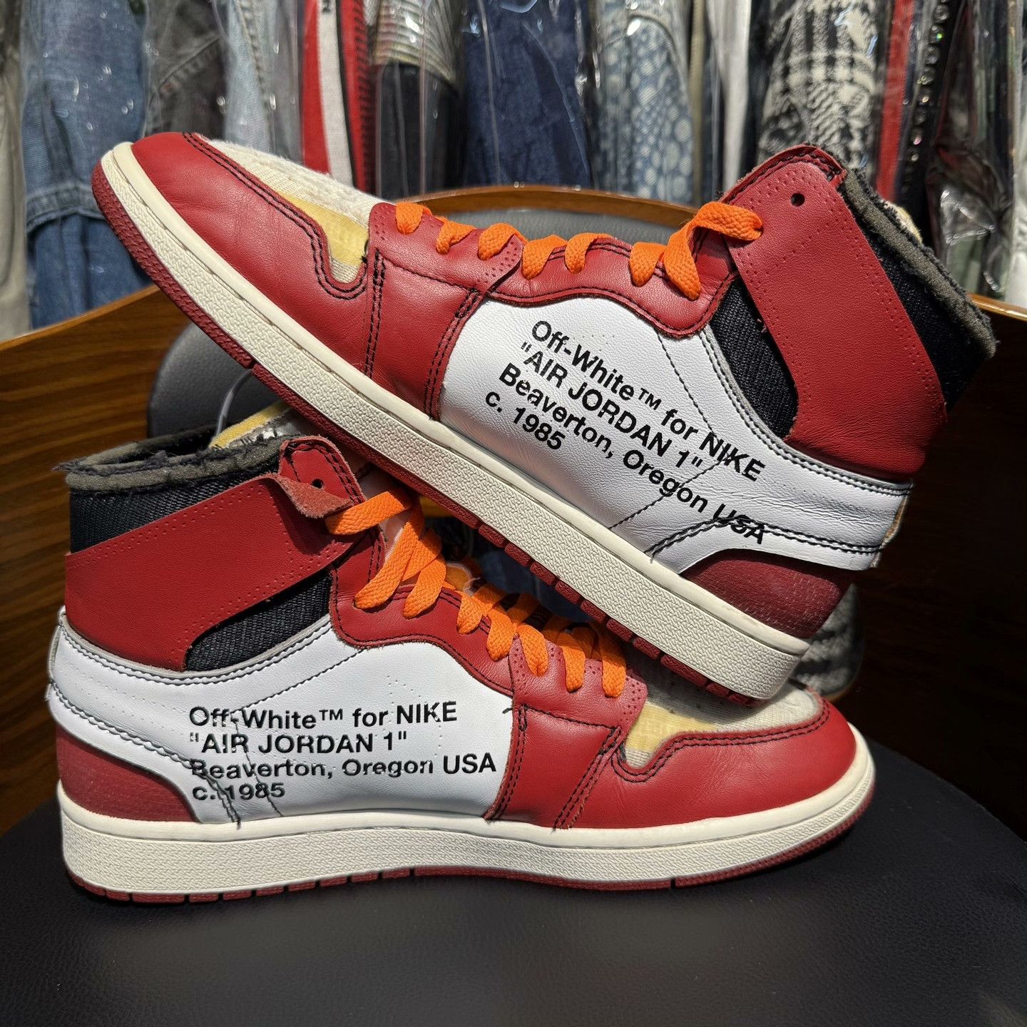 Nike Nike AJ1 Red Lowtop Sneakers 42 Men Size US 9 / EU 42 - 7 Thumbnail