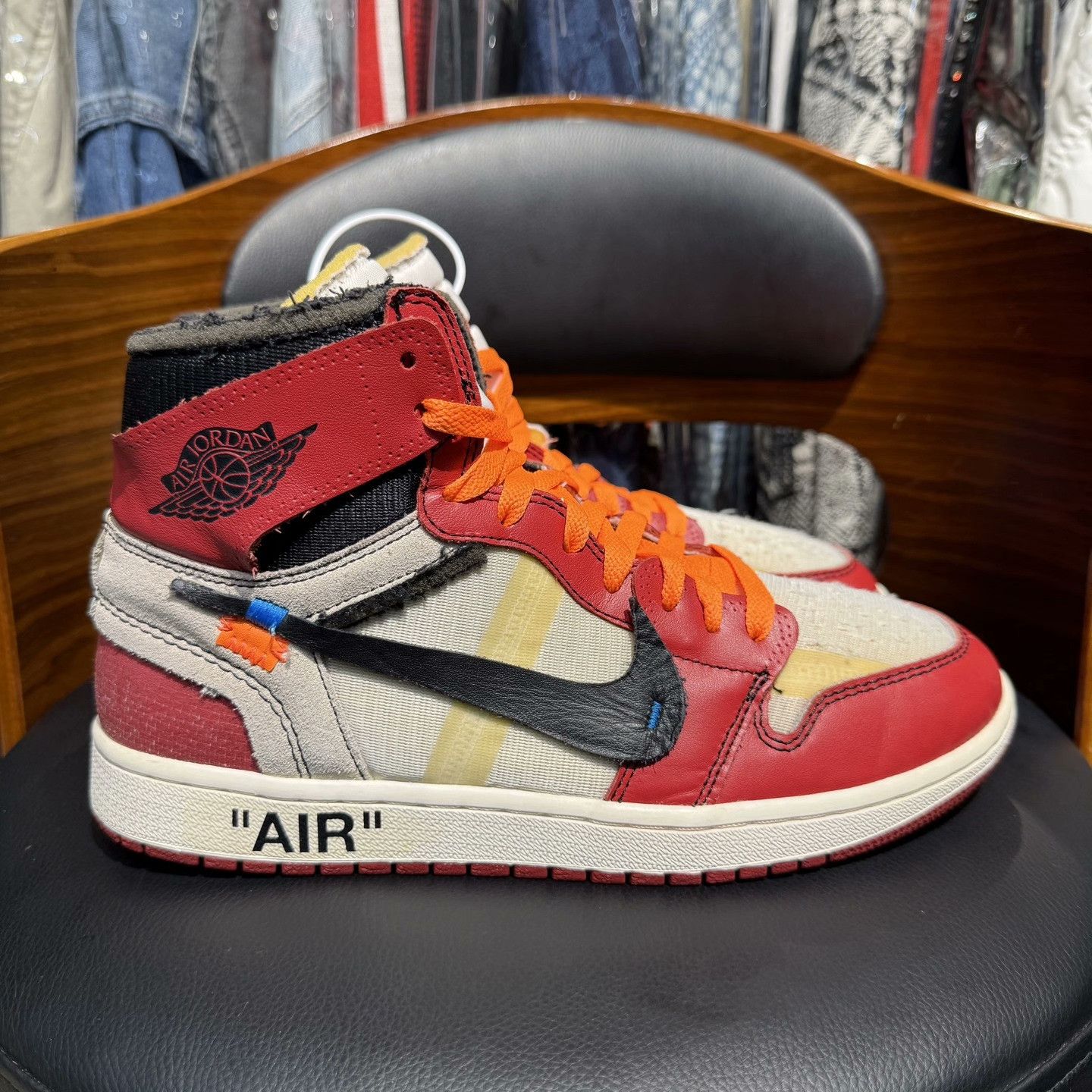 Nike Nike AJ1 Red Lowtop Sneakers 42 Men Size US 9 / EU 42 - 4 Thumbnail