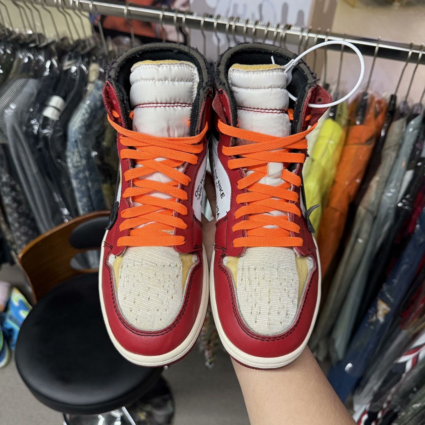 Nike Nike AJ1 Red Lowtop Sneakers 42 Men Size US 9 / EU 42 - 5 Thumbnail