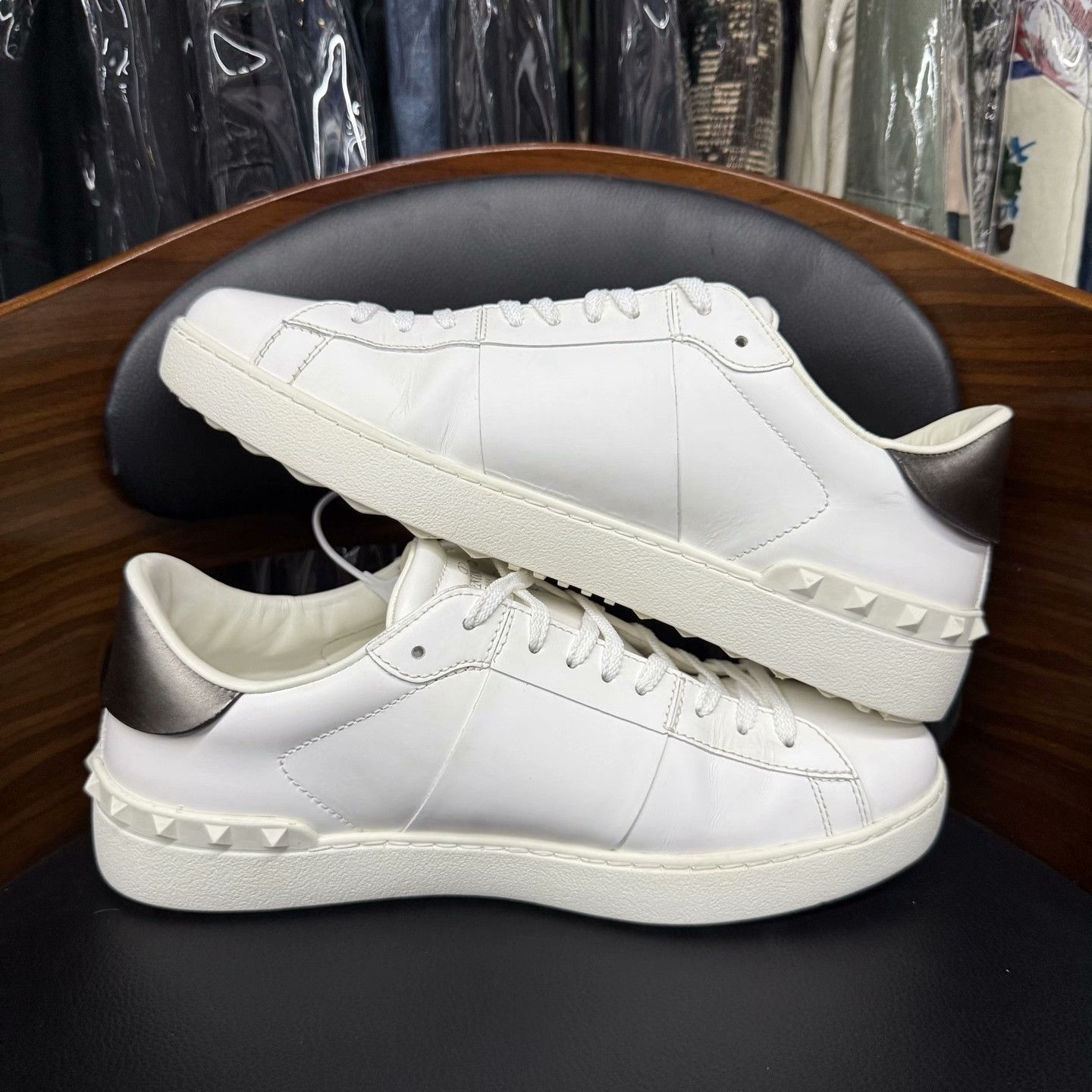 Valentino Valentino White Lowtop Sneakers 41 Men Size US 8.5 / EU 41-42 - 7 Thumbnail