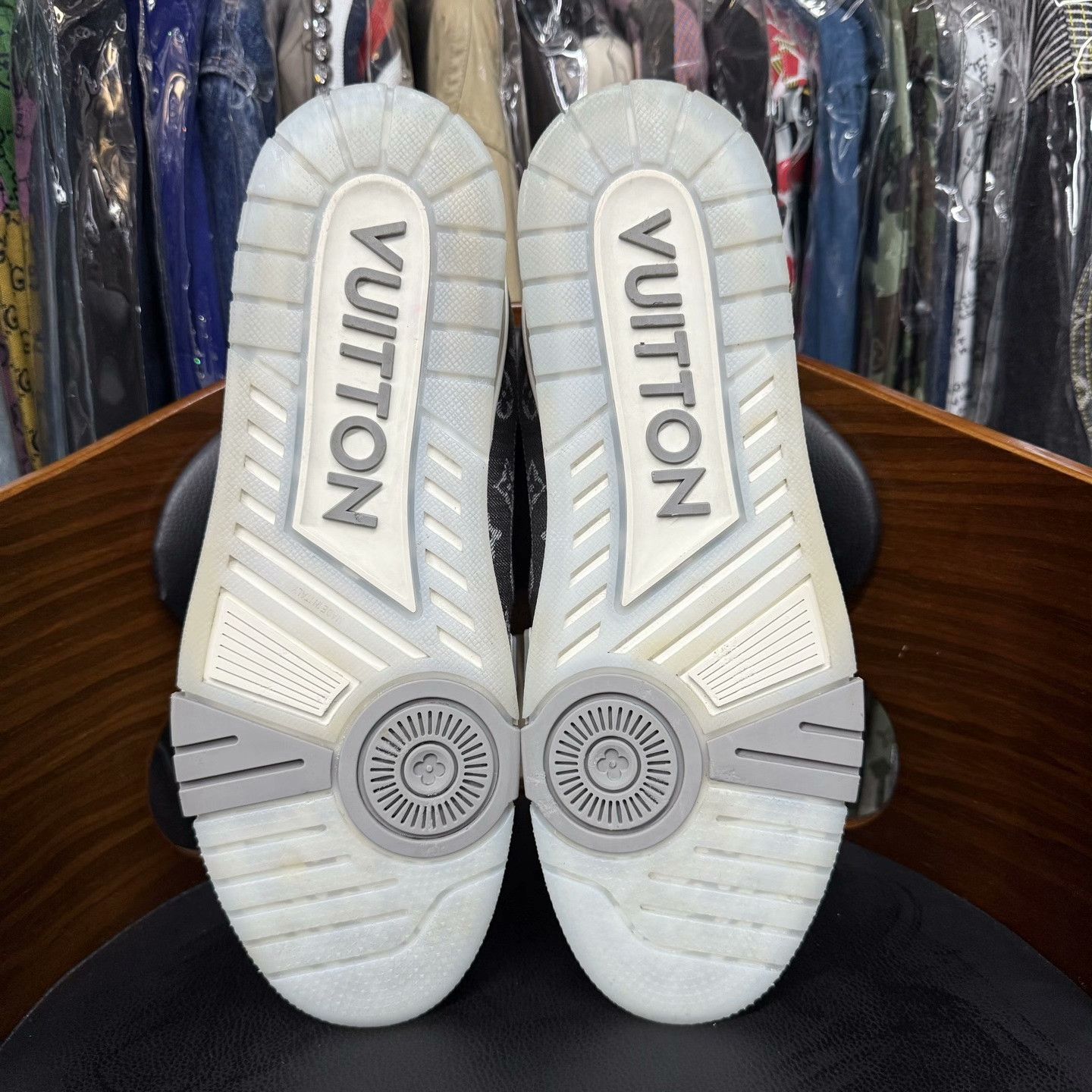 Louis Vuitton Louis Vuitton Training Denim White Lowtop Sneakers 10 Men Size US 10 / EU 43 - 9 Thumbnail