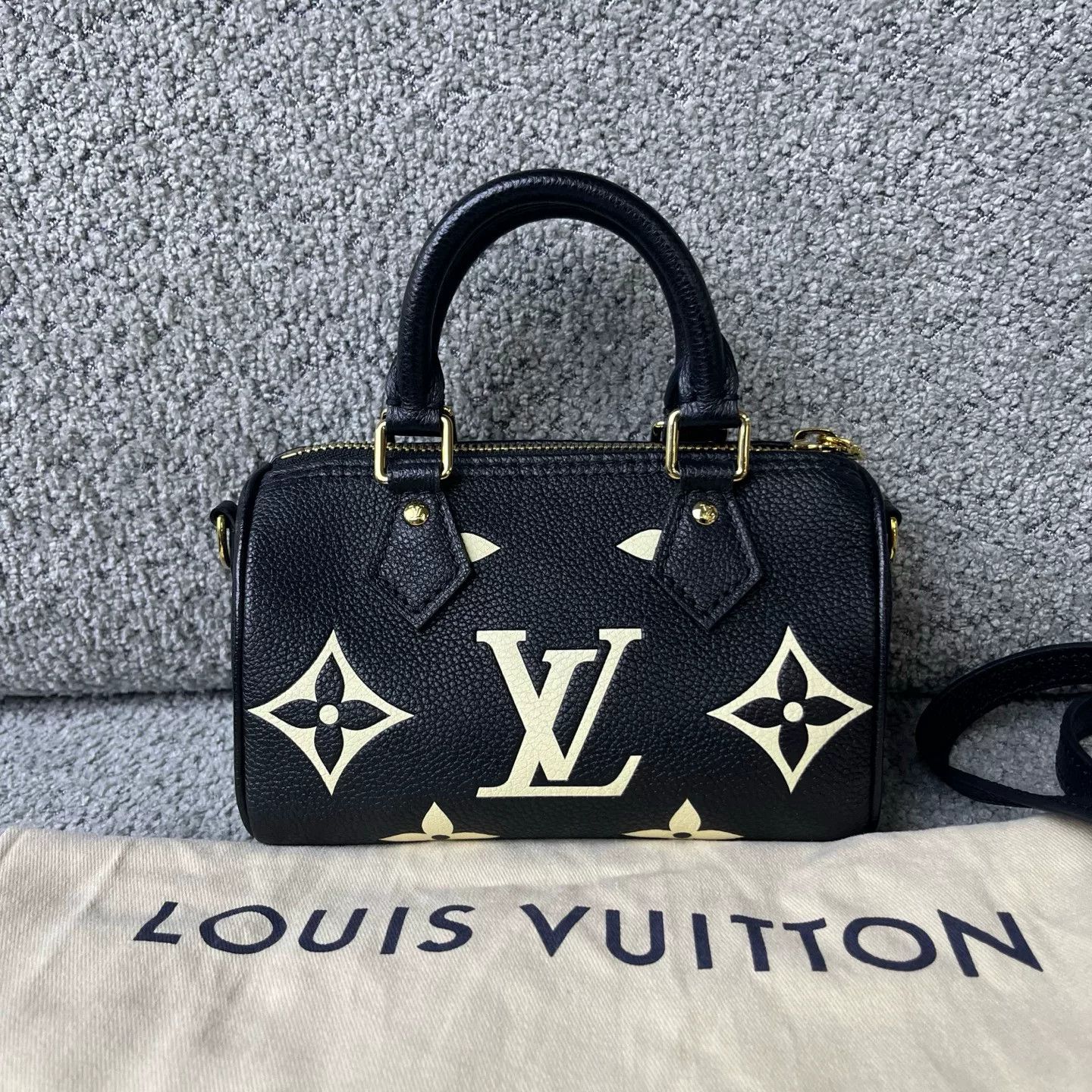 Louis Vuitton Louis Vuitton Black Designer Casual Size ONE SIZE - 3 Thumbnail