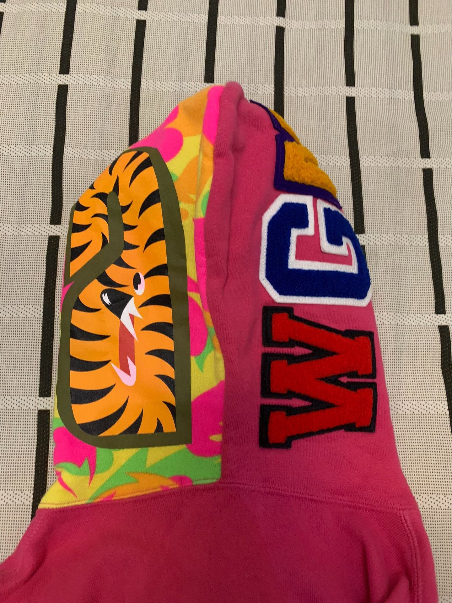 Bape Bape Shark Camo Black Light Jacket S Men Size US S / EU 44-46 / 1 - 2 Thumbnail