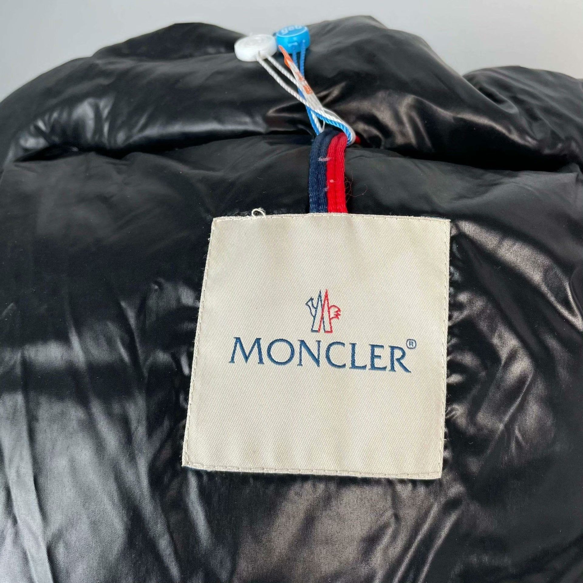 Moncler Moncler Down Cropped Down Jacket XS Women Size XS / US 0-2 / IT 36-38 - 6 Thumbnail