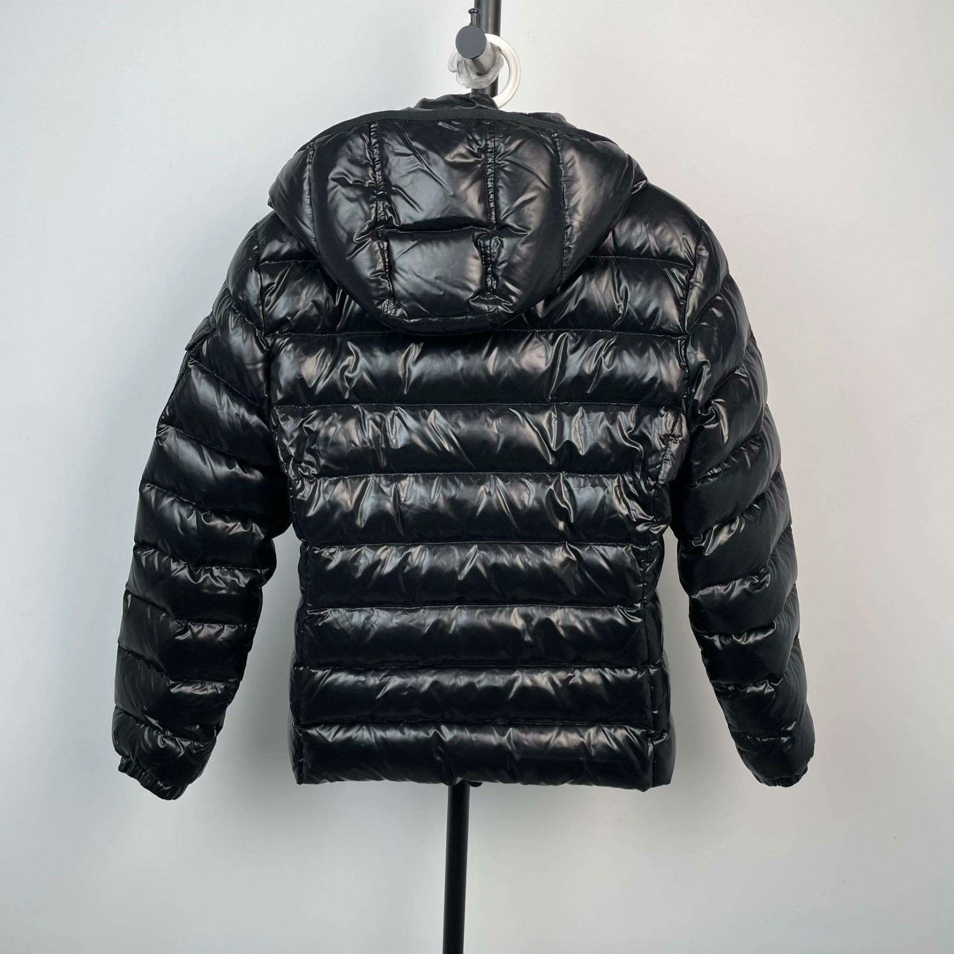 Moncler Moncler Down Cropped Down Jacket XS Women Size XS / US 0-2 / IT 36-38 - 2 Thumbnail