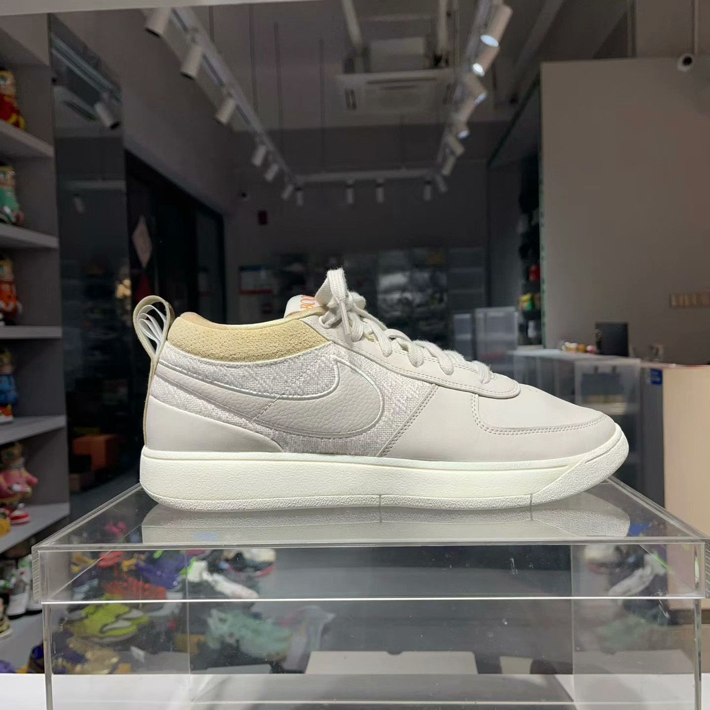 Nike Nike White Lowtop Sneakers 46 Men Size US 12 / EU 45 - 3 Thumbnail
