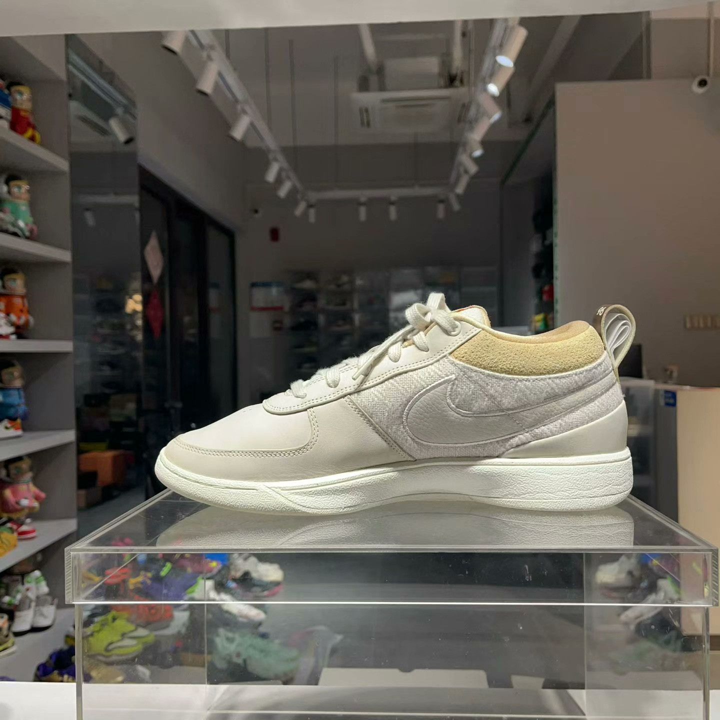 Nike Nike White Lowtop Sneakers 46 Men Size US 12 / EU 45 - 6 Thumbnail