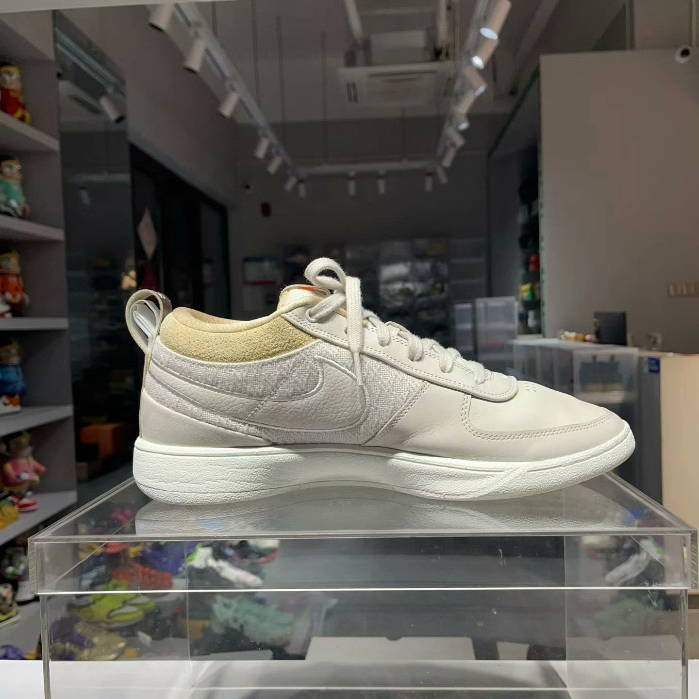 Nike Nike White Lowtop Sneakers 46 Men Size US 12 / EU 45 - 5 Thumbnail