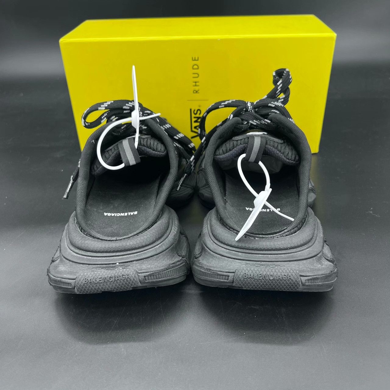Balenciaga Balenciaga Black Lowtop Sneakers XXXL Men Size US 10 / EU 43 - 5 Thumbnail
