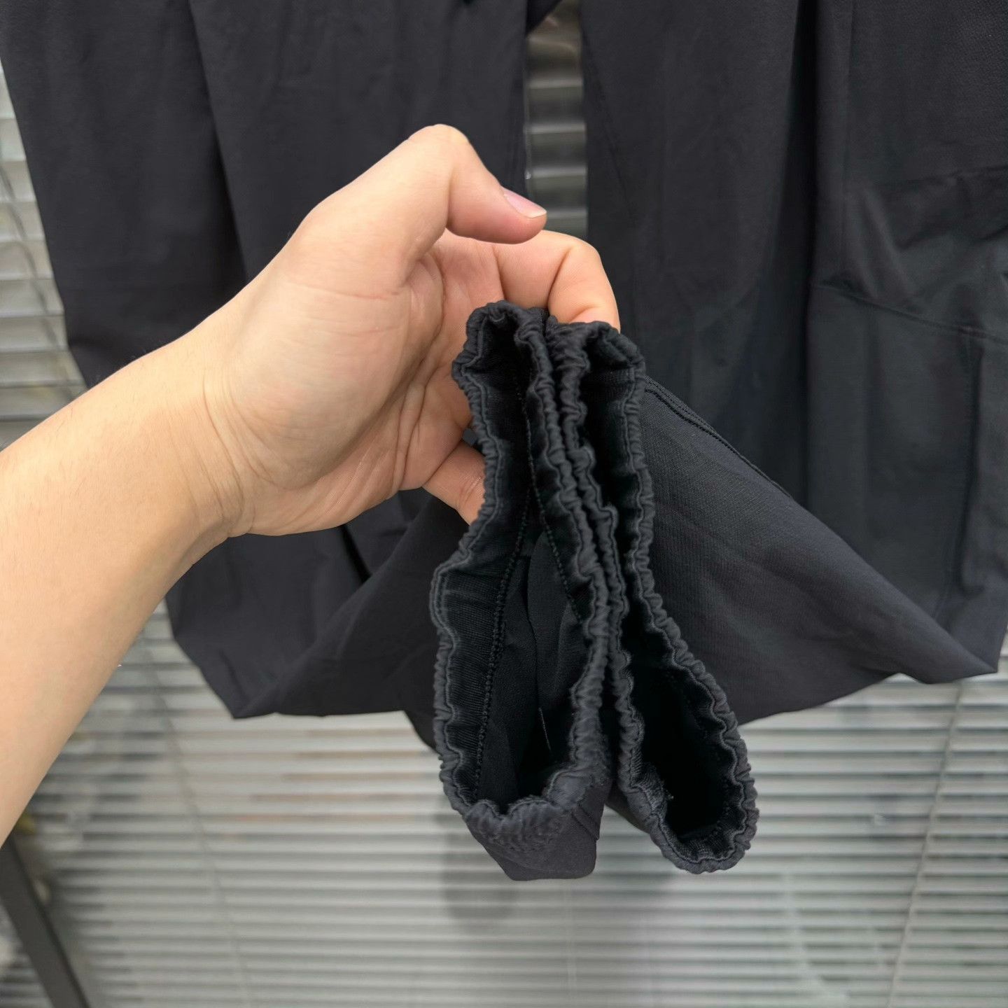 Lululemon Lululemon Black Sweatpants XXL Men Size US 38 / EU 54 - 4 Thumbnail