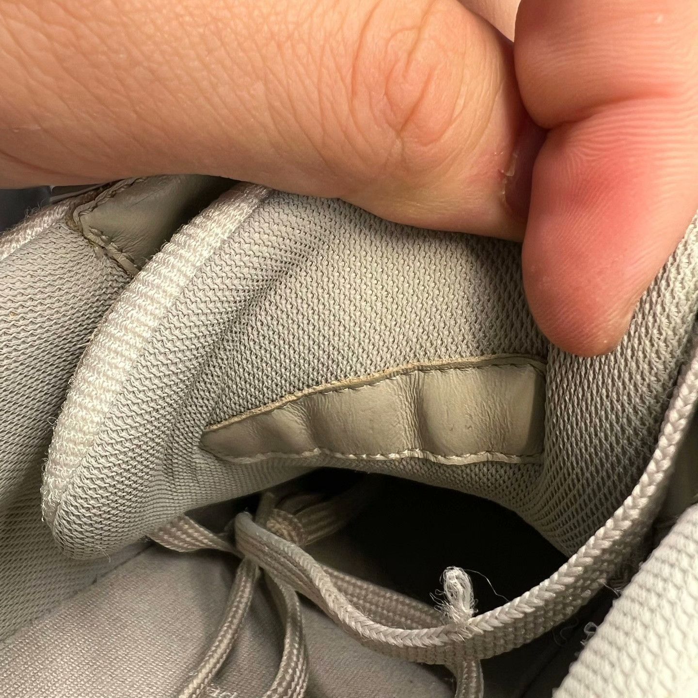 Louis Vuitton Louis Vuitton Training White Lowtop Sneakers 41 Men Size US 8.5 / EU 41-42 - 8 Thumbnail