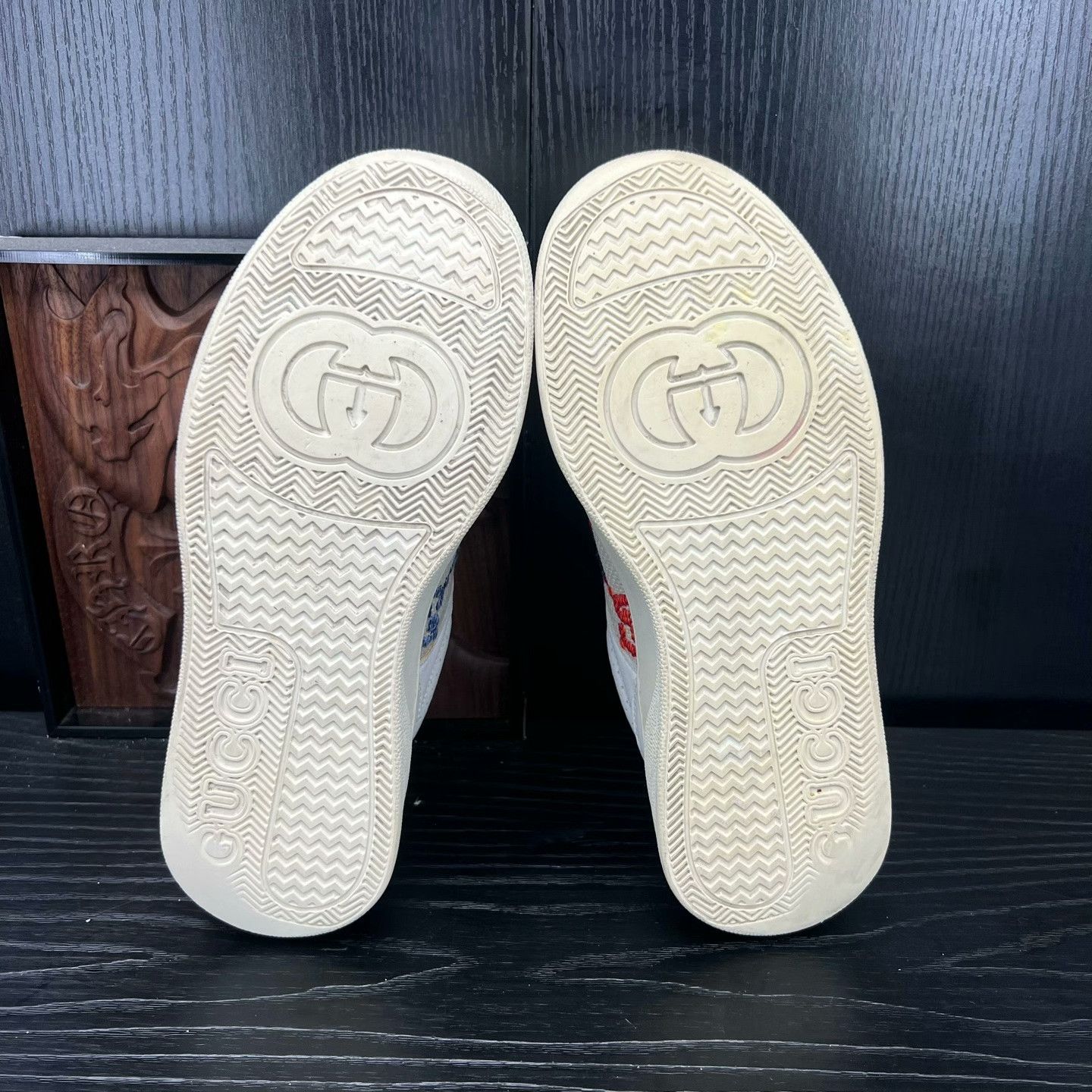 Gucci Gucci White Lowtop Sneakers 37 Women Size US 6.5 / IT 36.5 - 7 Thumbnail
