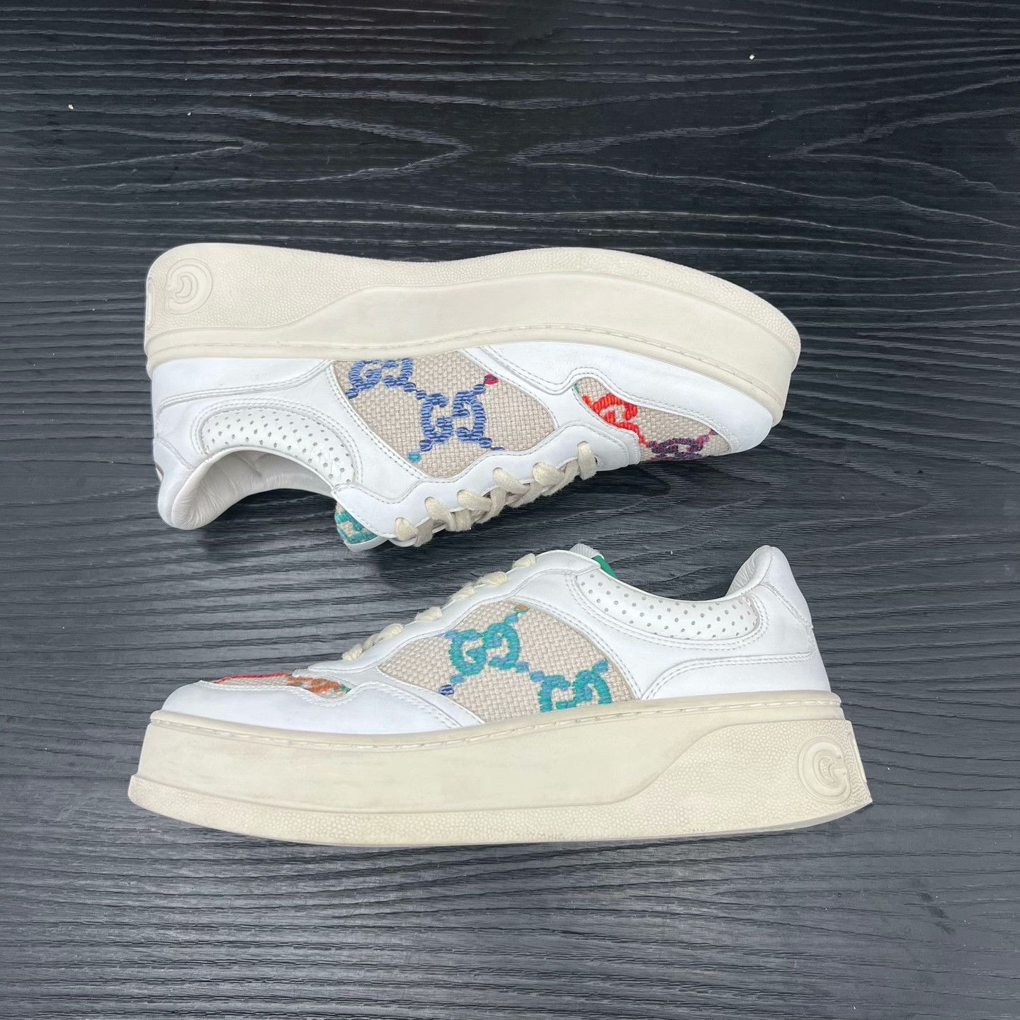 Gucci Gucci White Lowtop Sneakers 37 Women Size US 6.5 / IT 36.5 - 2 Thumbnail