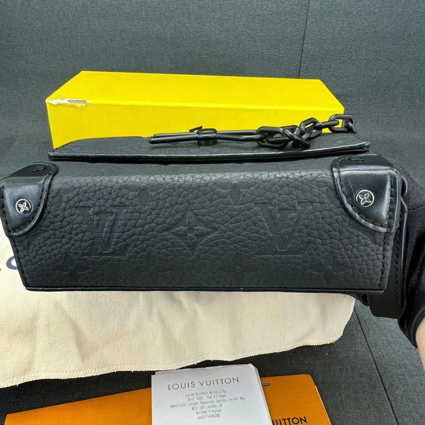 Louis Vuitton Louis Vuitton Black Shoulder Bag M Women Size ONE SIZE - 3 Thumbnail