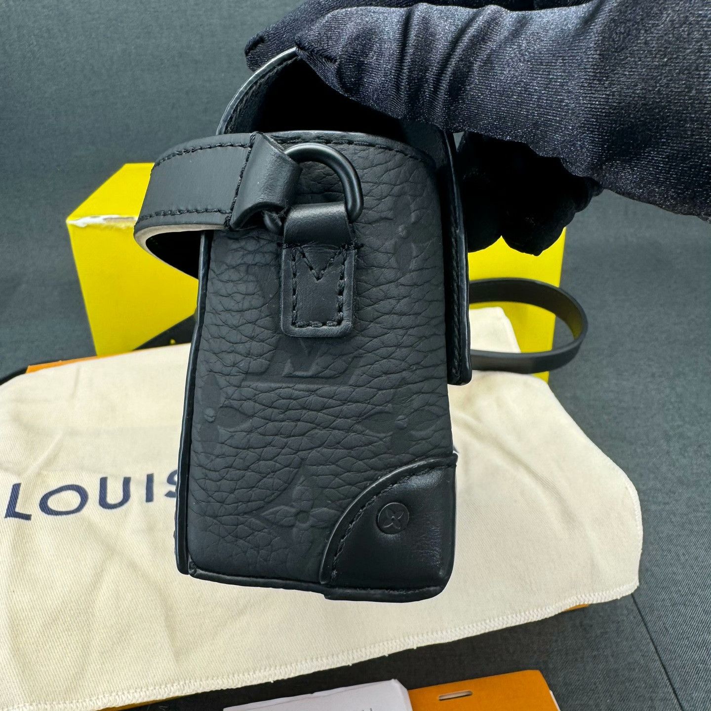 Louis Vuitton Louis Vuitton Black Shoulder Bag M Women Size ONE SIZE - 6 Thumbnail