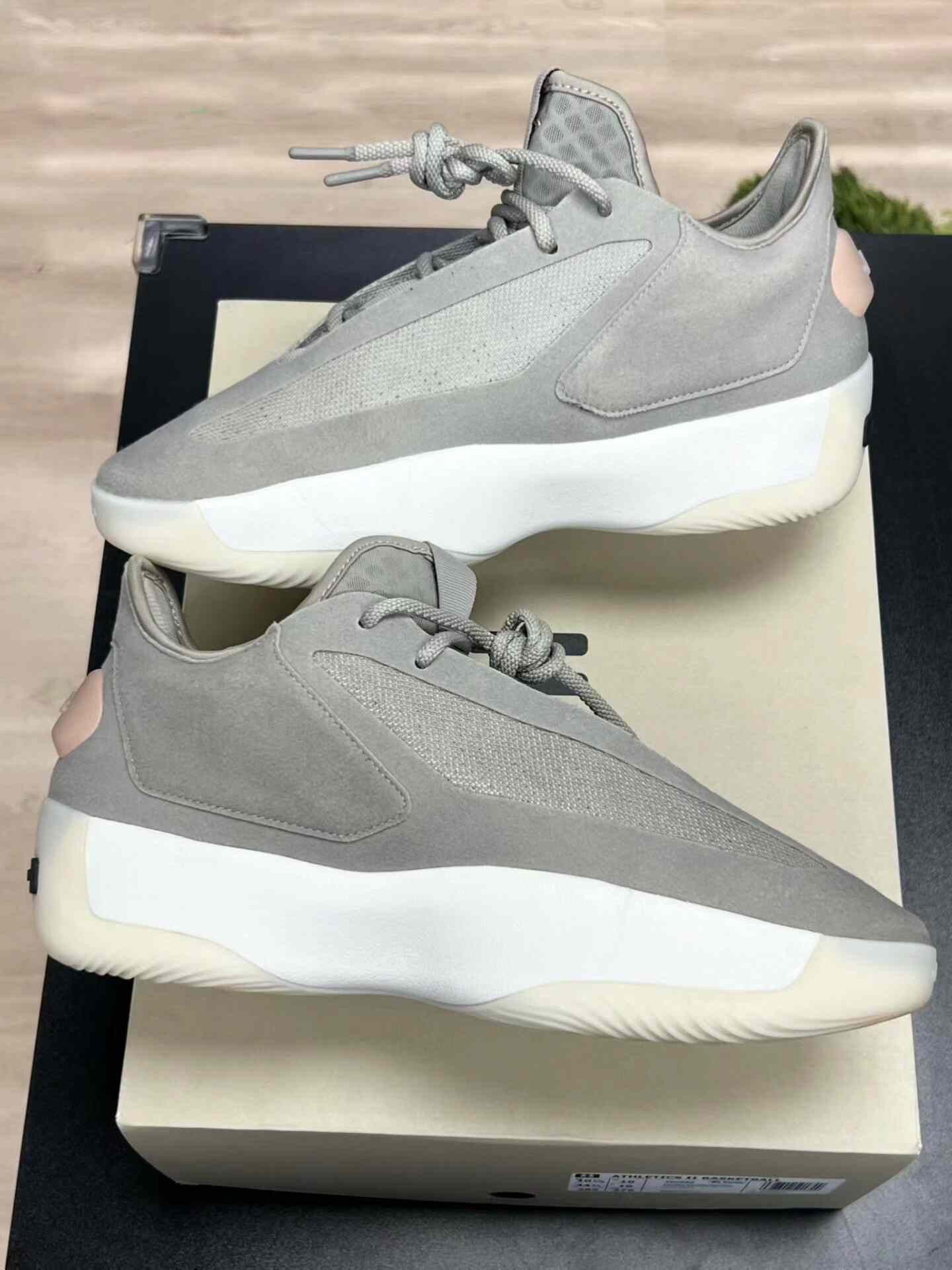 Fear of God Fear of God Retro Brown Lowtop Sneakers 44.5 Men Size US 11 / EU 44 - 6 Thumbnail